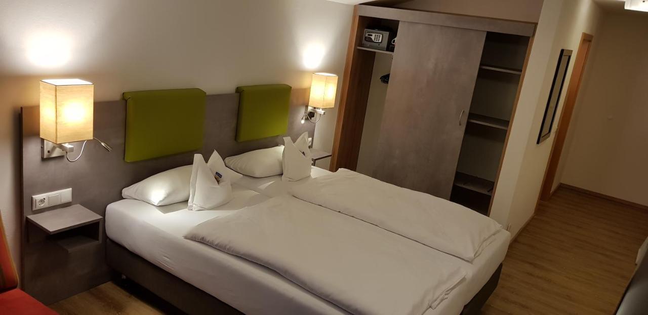 Double Room Mountain View