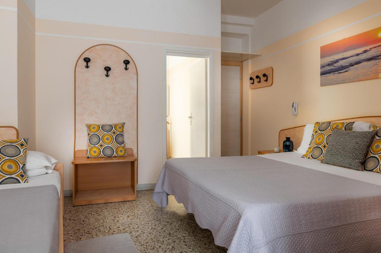 Double or Twin Room Side Sea View