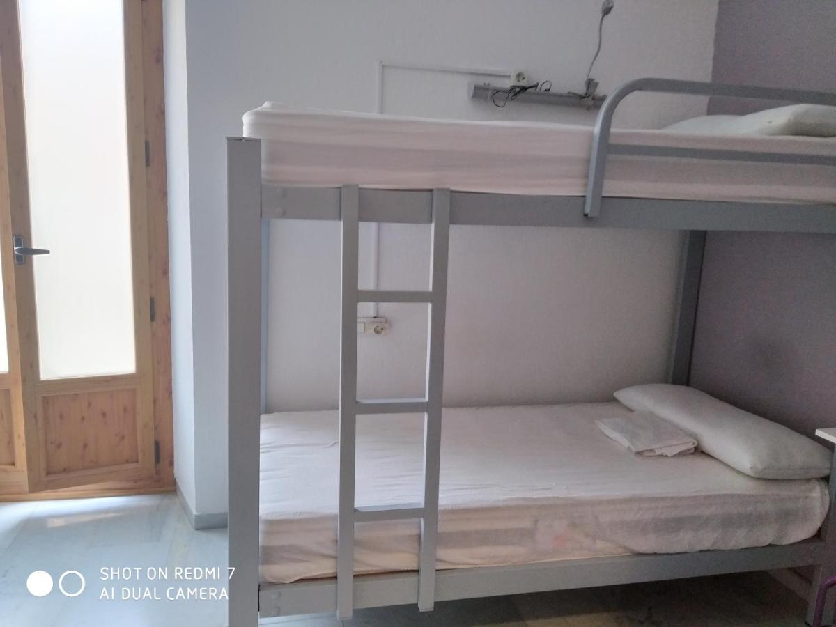 Bed 4-Bed Mixed Dormitory Room