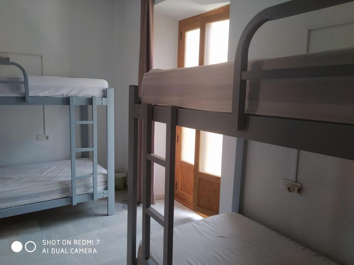 Bed 4-Bed Mixed Dormitory Room