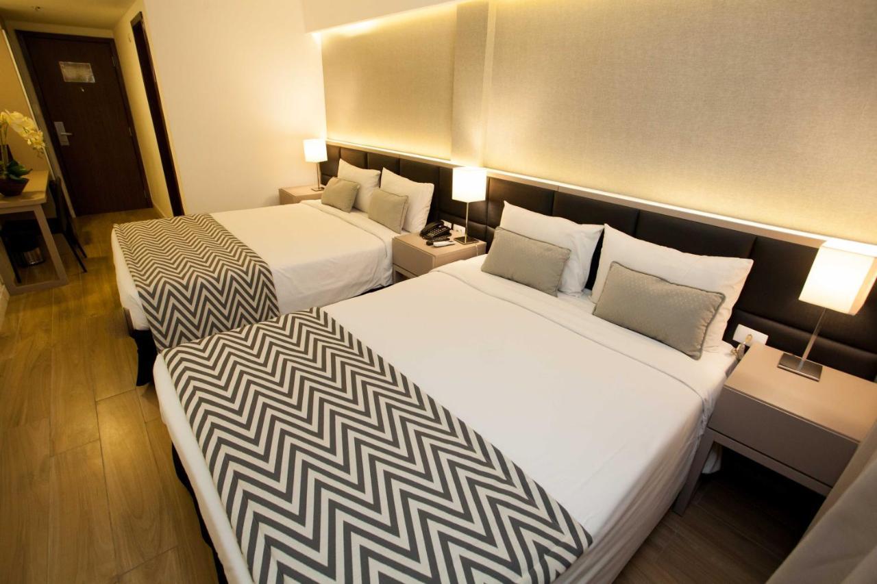 Quarto Quádruplo Standard