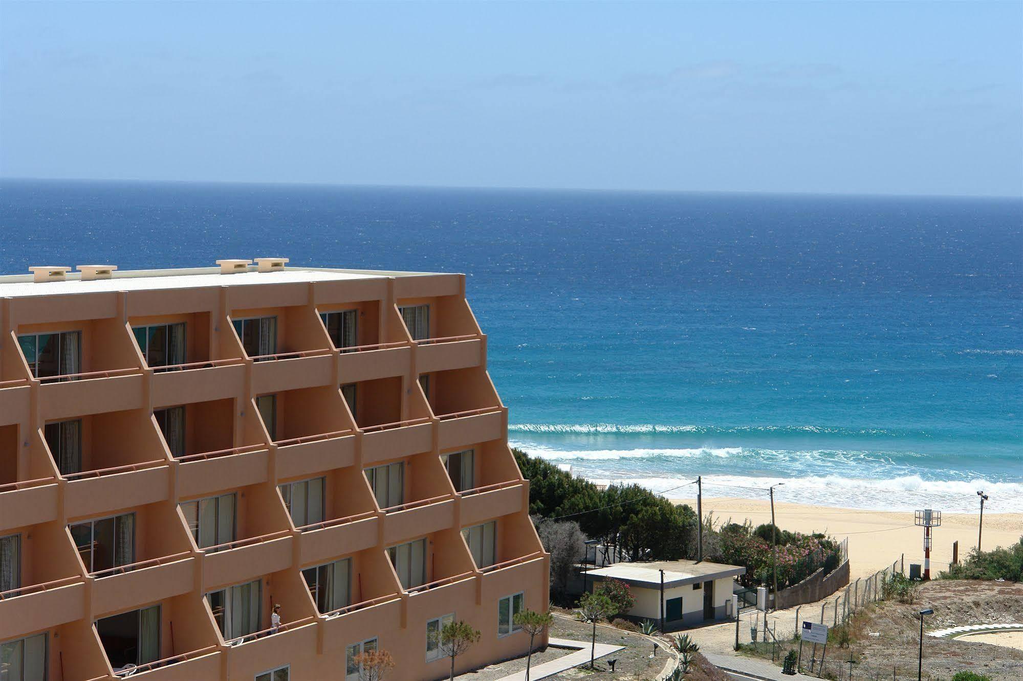 One-Bedroom Apartment Side Sea View