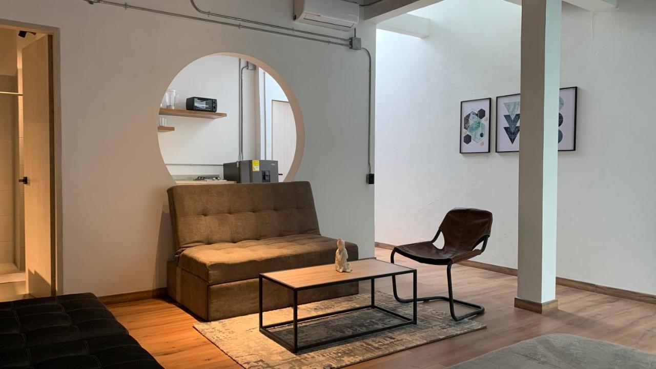 Standard Studio