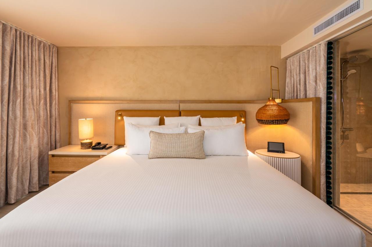 Junior Suite Garden View King Beds