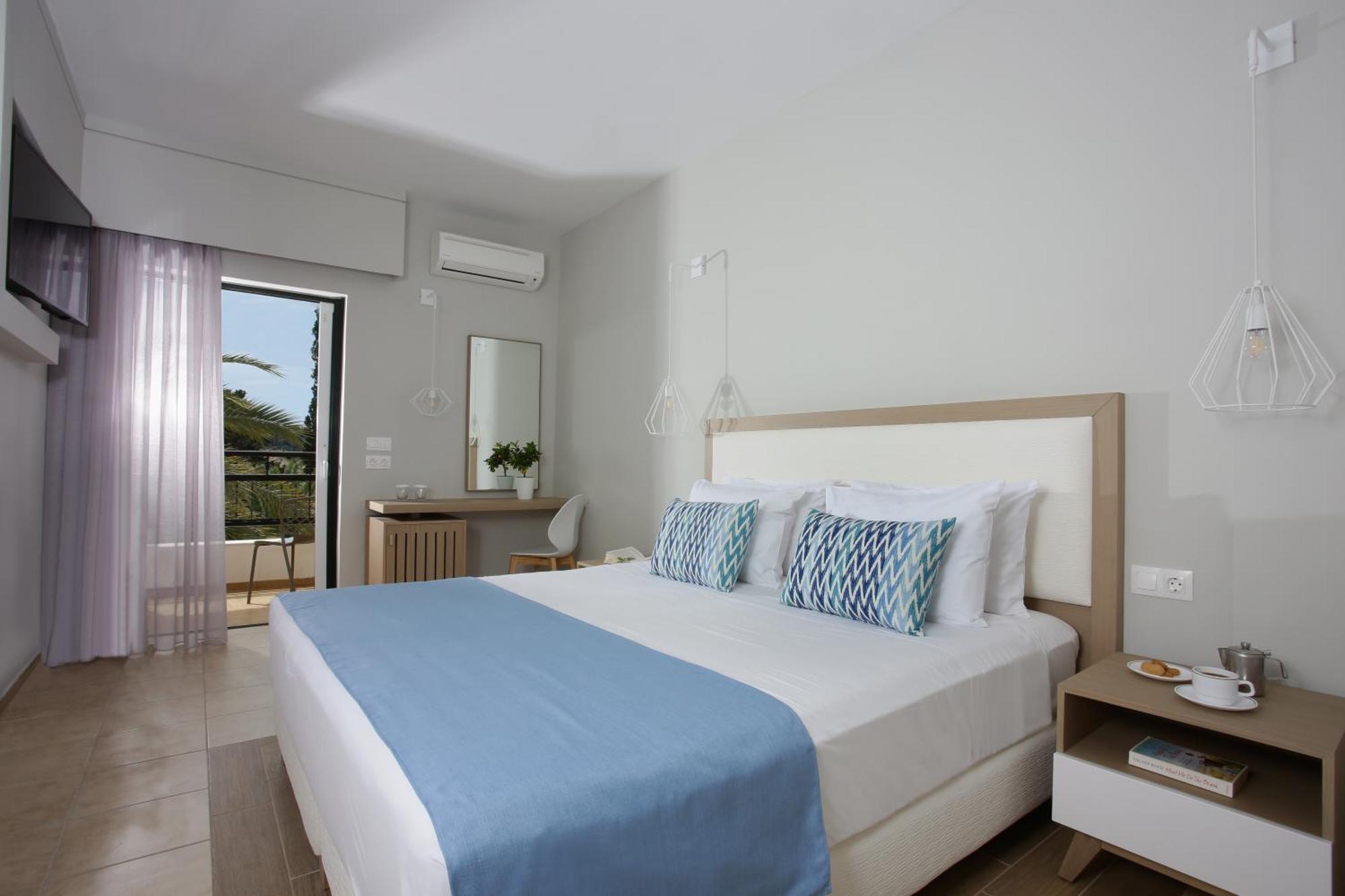 Superior Double or Twin Room Garden View