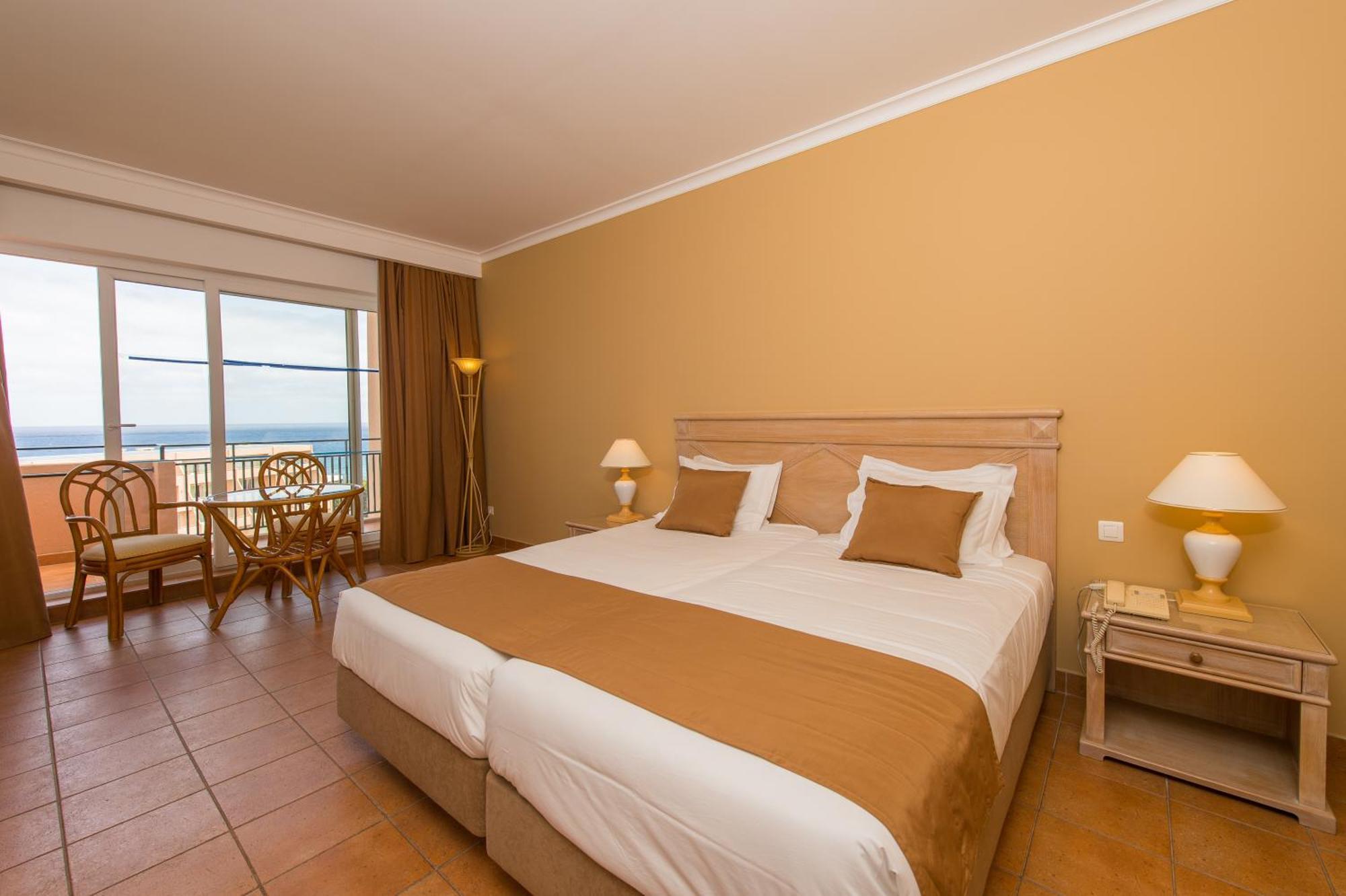 Twin Deluxe Room Side Sea View