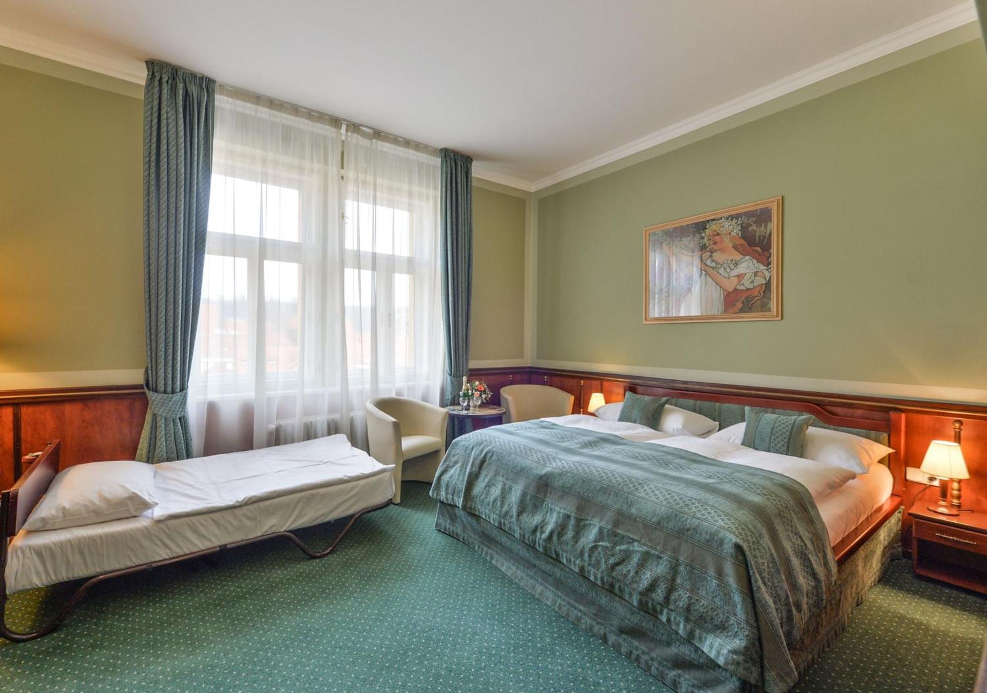 Deluxe Double or Twin Room