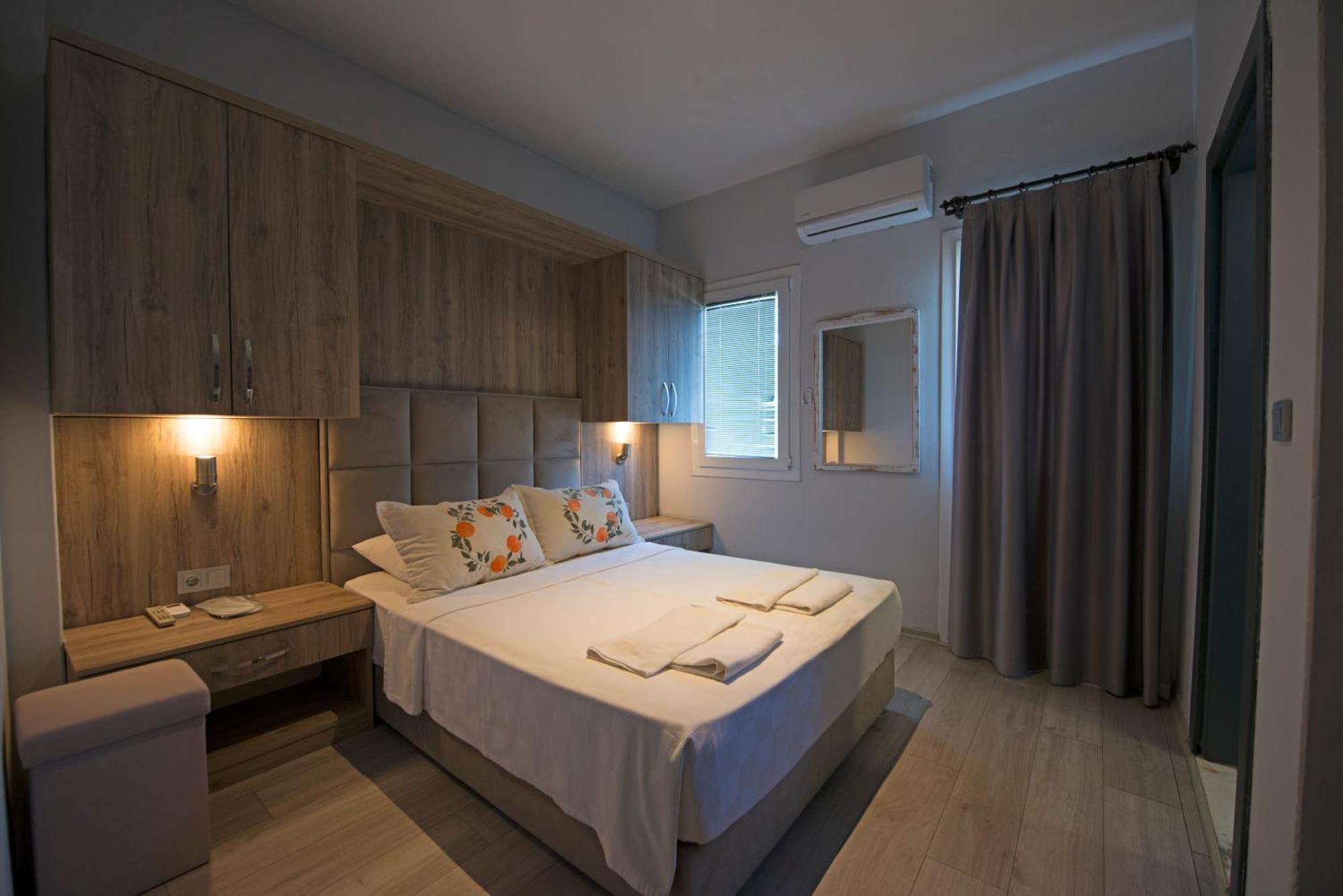 Quarto com Cama de Casal ou 2 de Solteiro