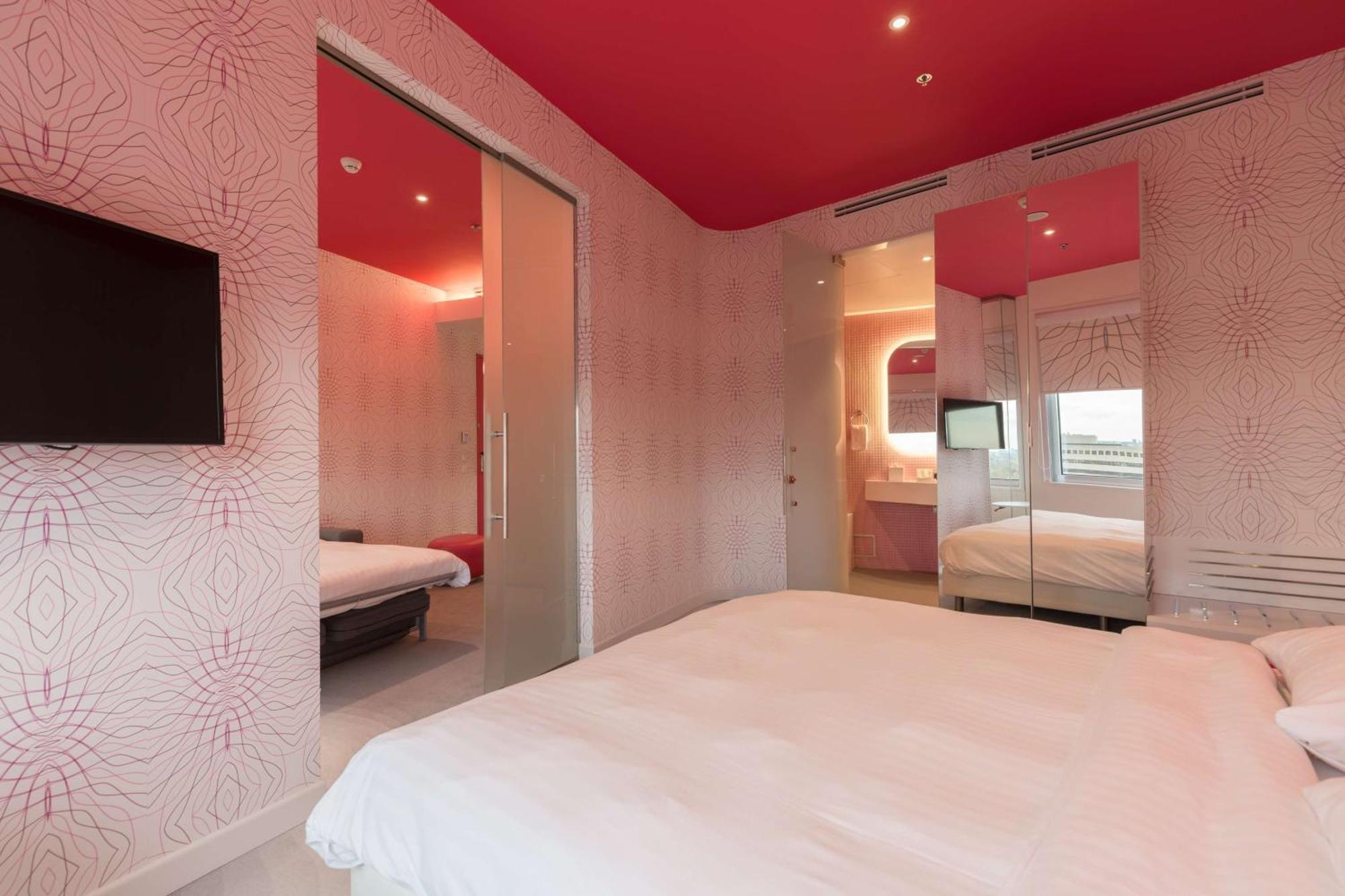 Family Room,1310629498:JPEG