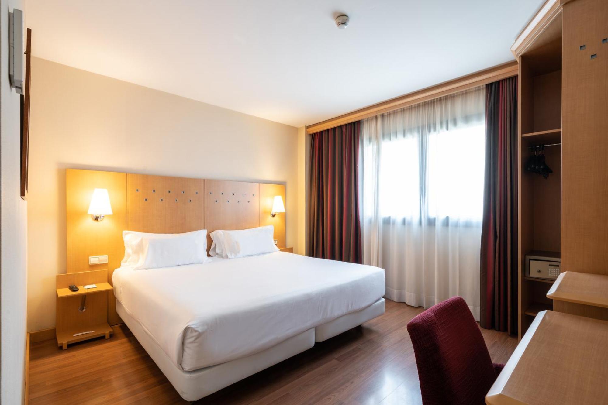 Standard Double or Twin Room,1273062181:JPEG
