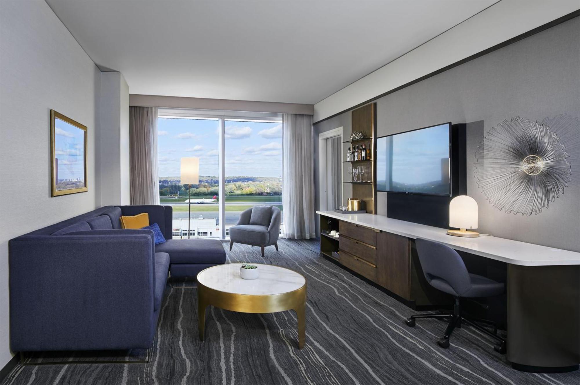 Junior King Suite with Sofa Bed