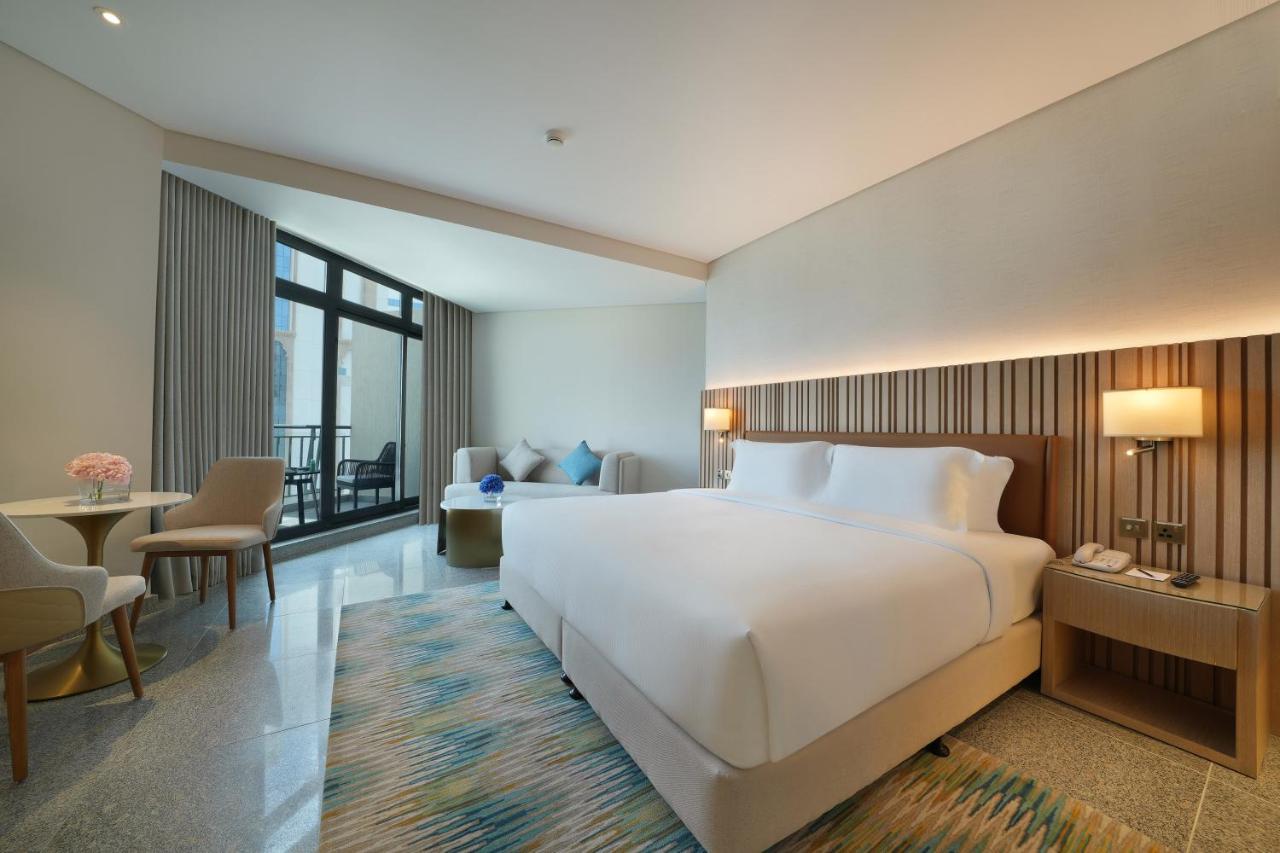 Guest Room with Balcony - King Bed