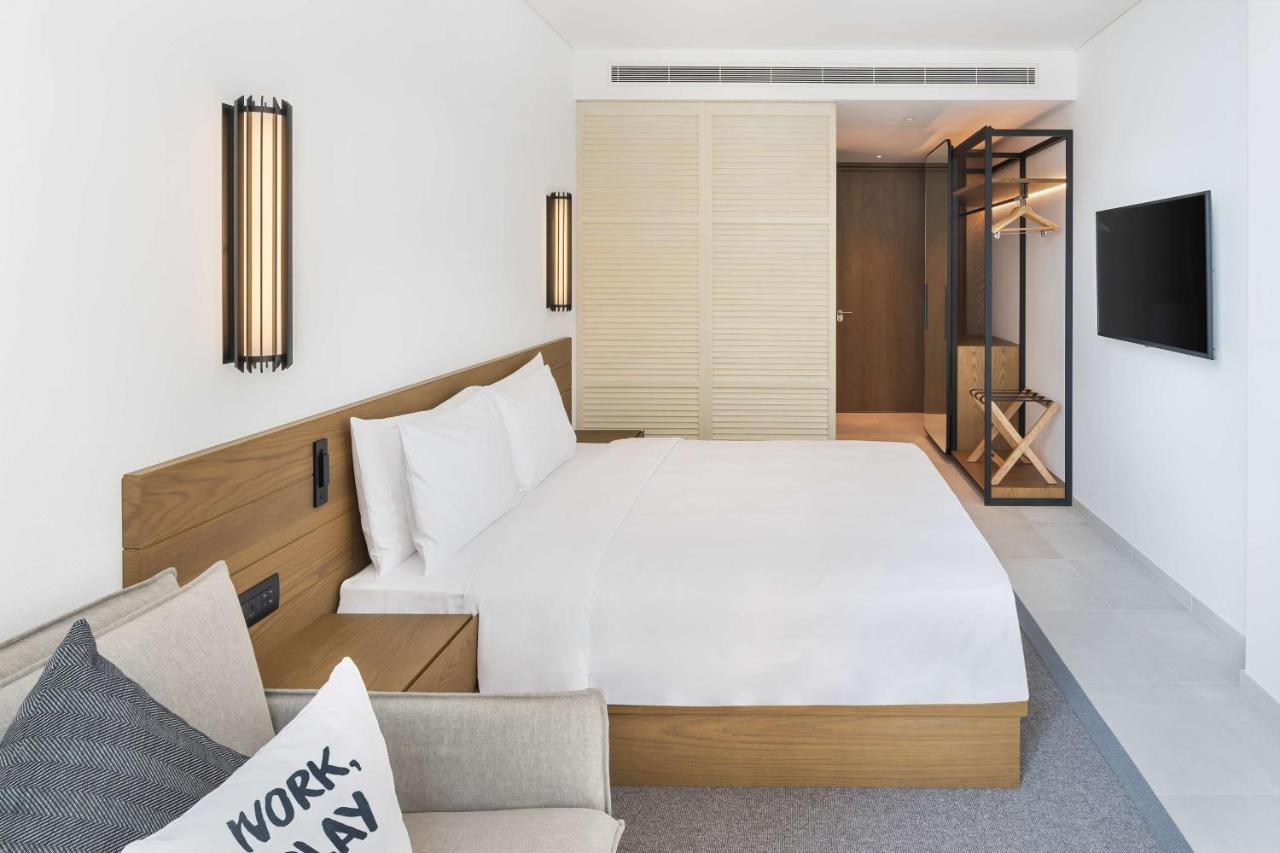 Quarto Superior com Vista Mar Parcial