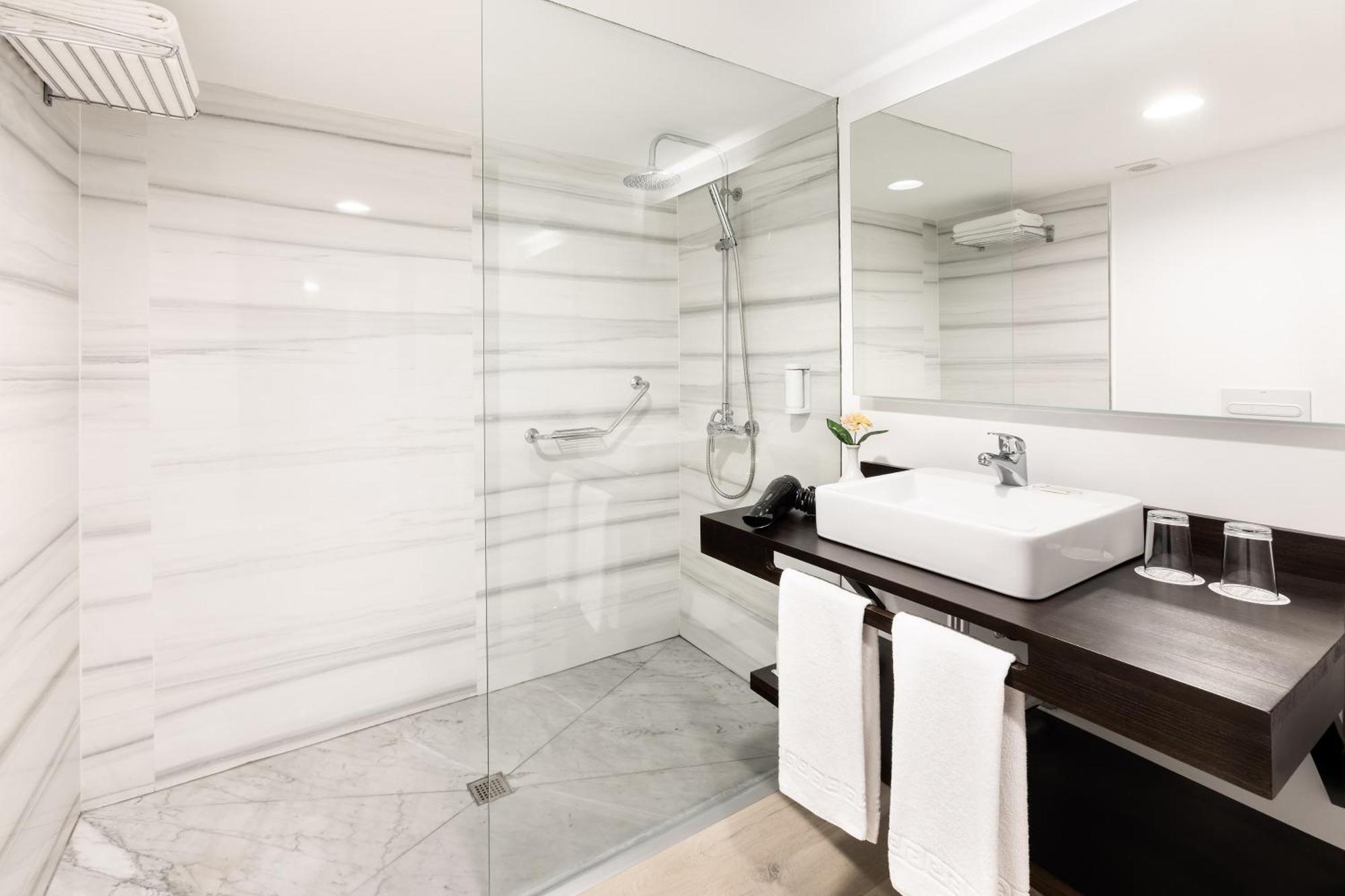 Quarto Familiar Standard