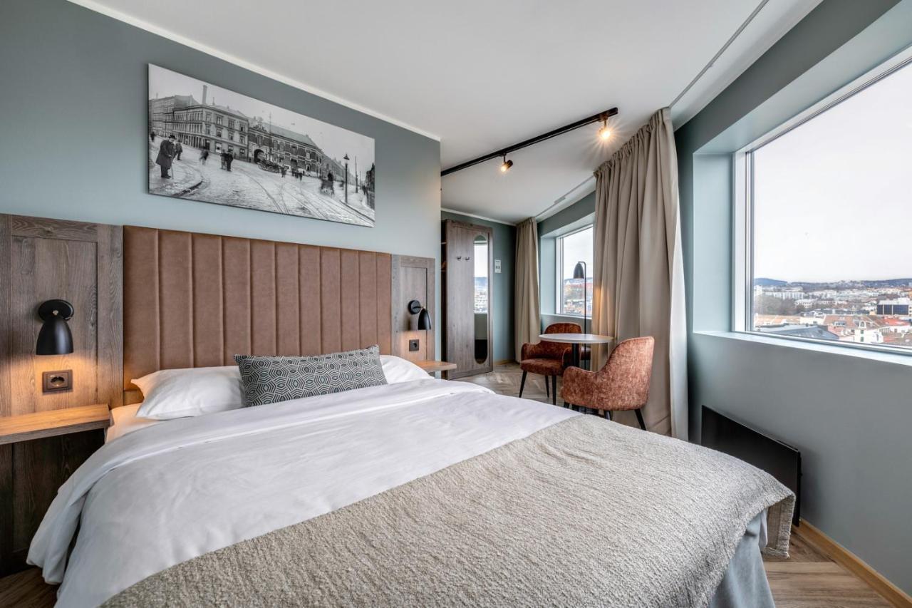 Small Double Room City View