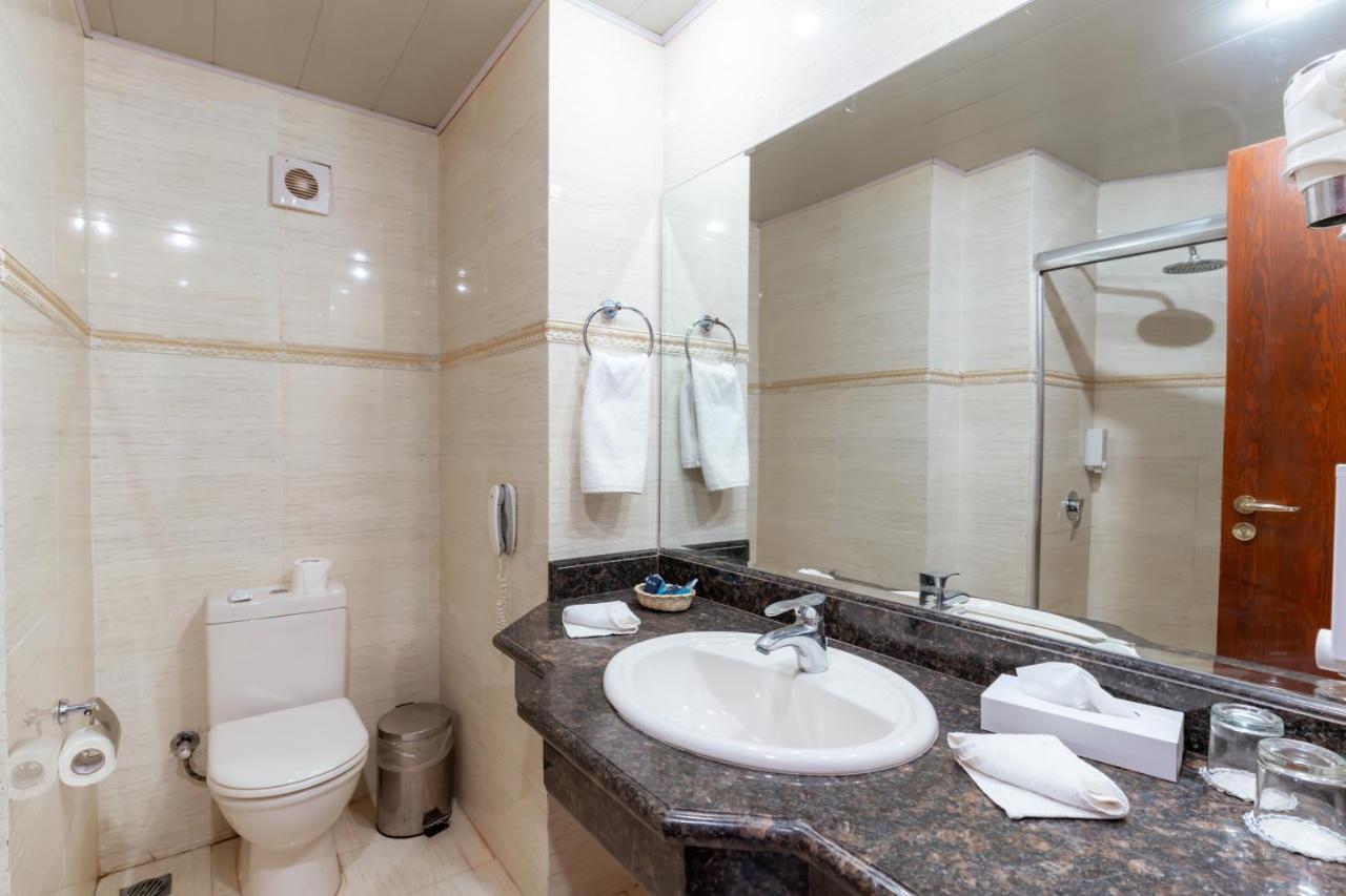 Double or Twin Room Sea View