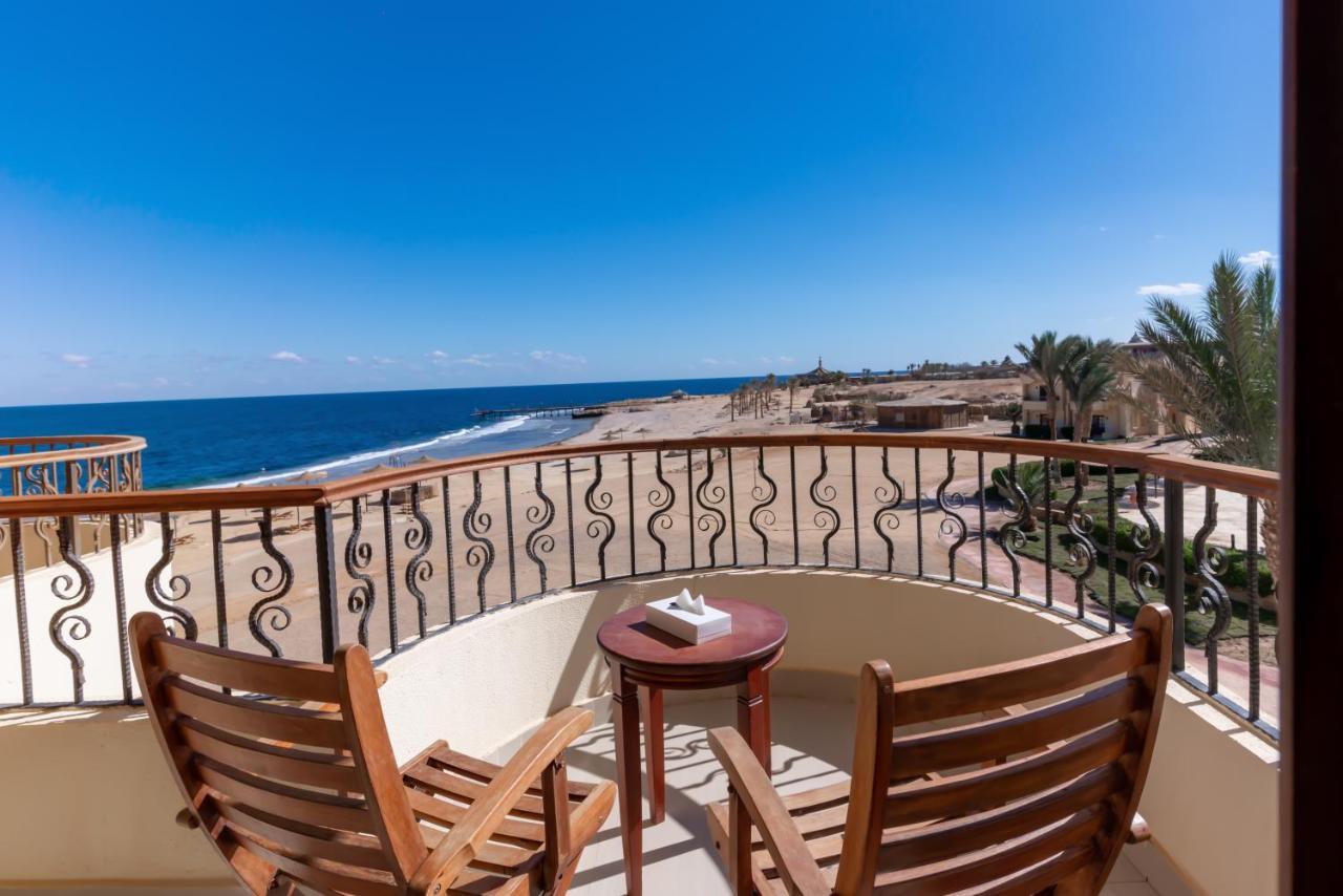 Double or Twin Room Sea View
