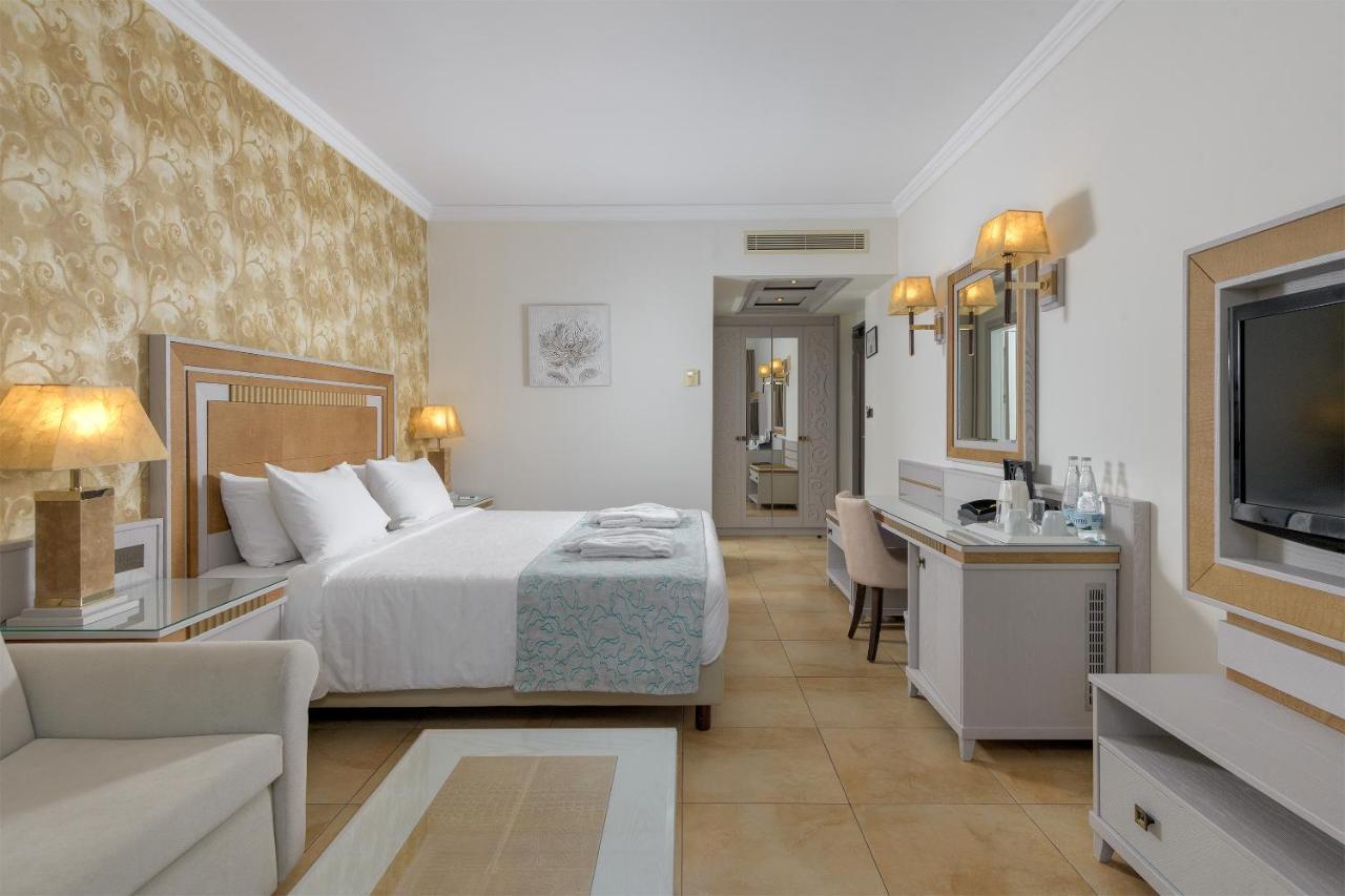 Superior Double or Twin Room Garden View