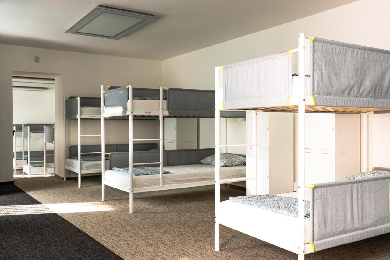Bed 14-Bed Mixed Dormitory Room