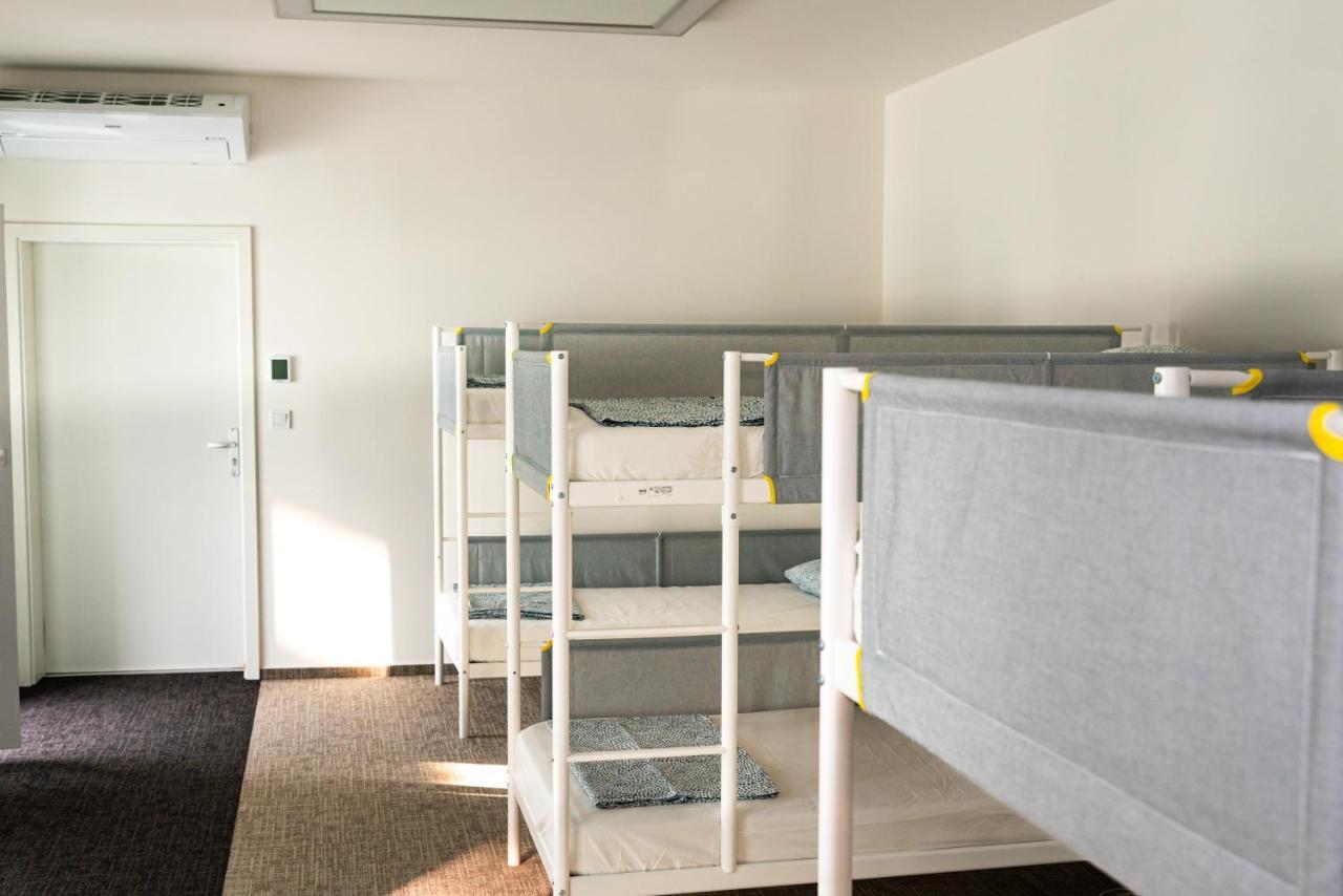 Bed 14-Bed Mixed Dormitory Room