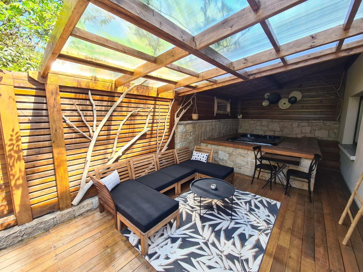 Suite King size bed Private Whirlpool Sauna