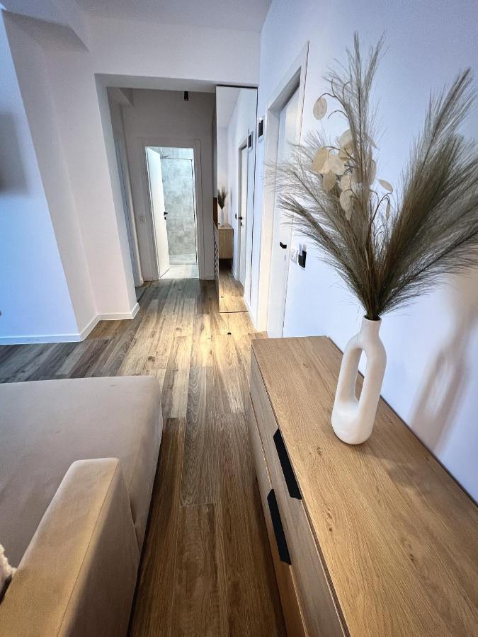 Superior Apartment,1415783562:JPEG