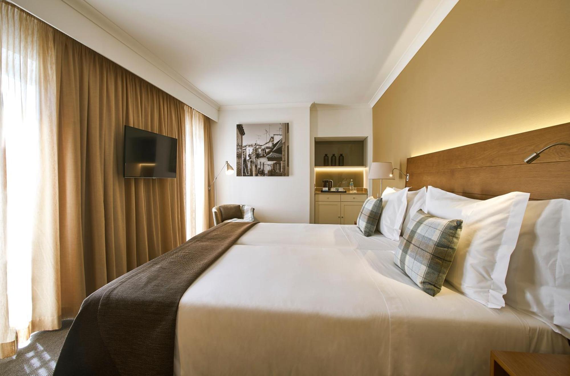 Superior Room,1588032742:JPEG