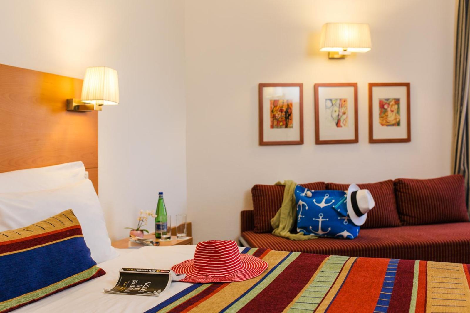 Double or Twin Room Sea View
