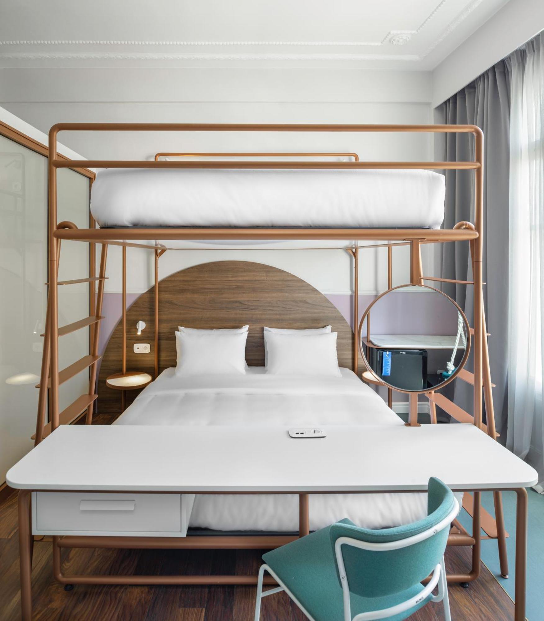 XL Loft Room