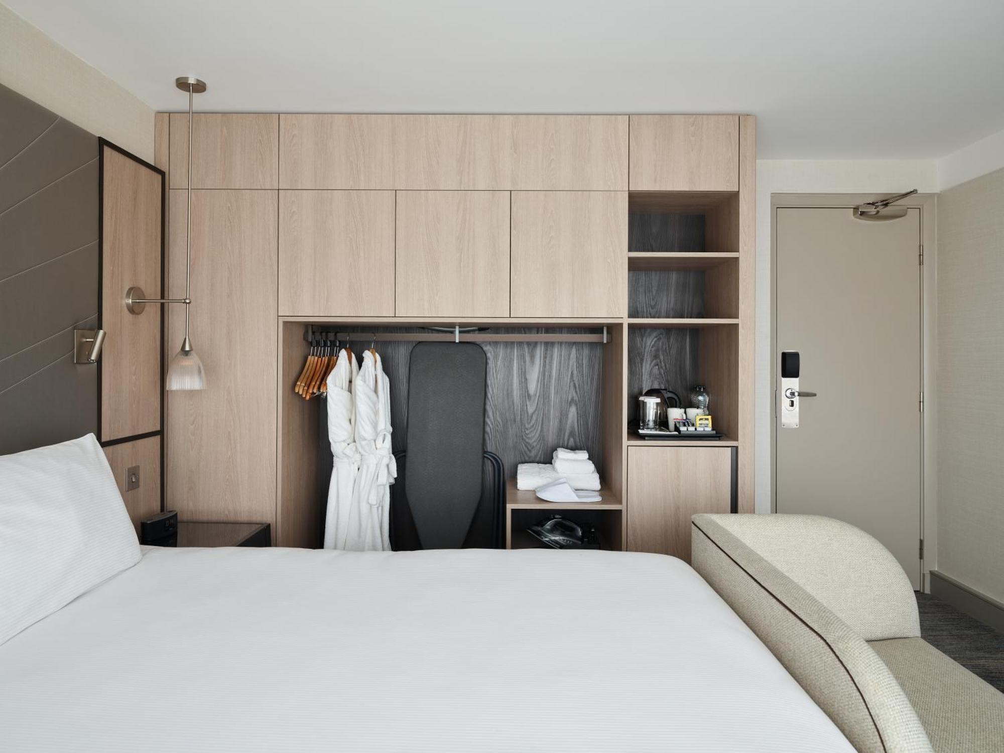 Deluxe King Room View