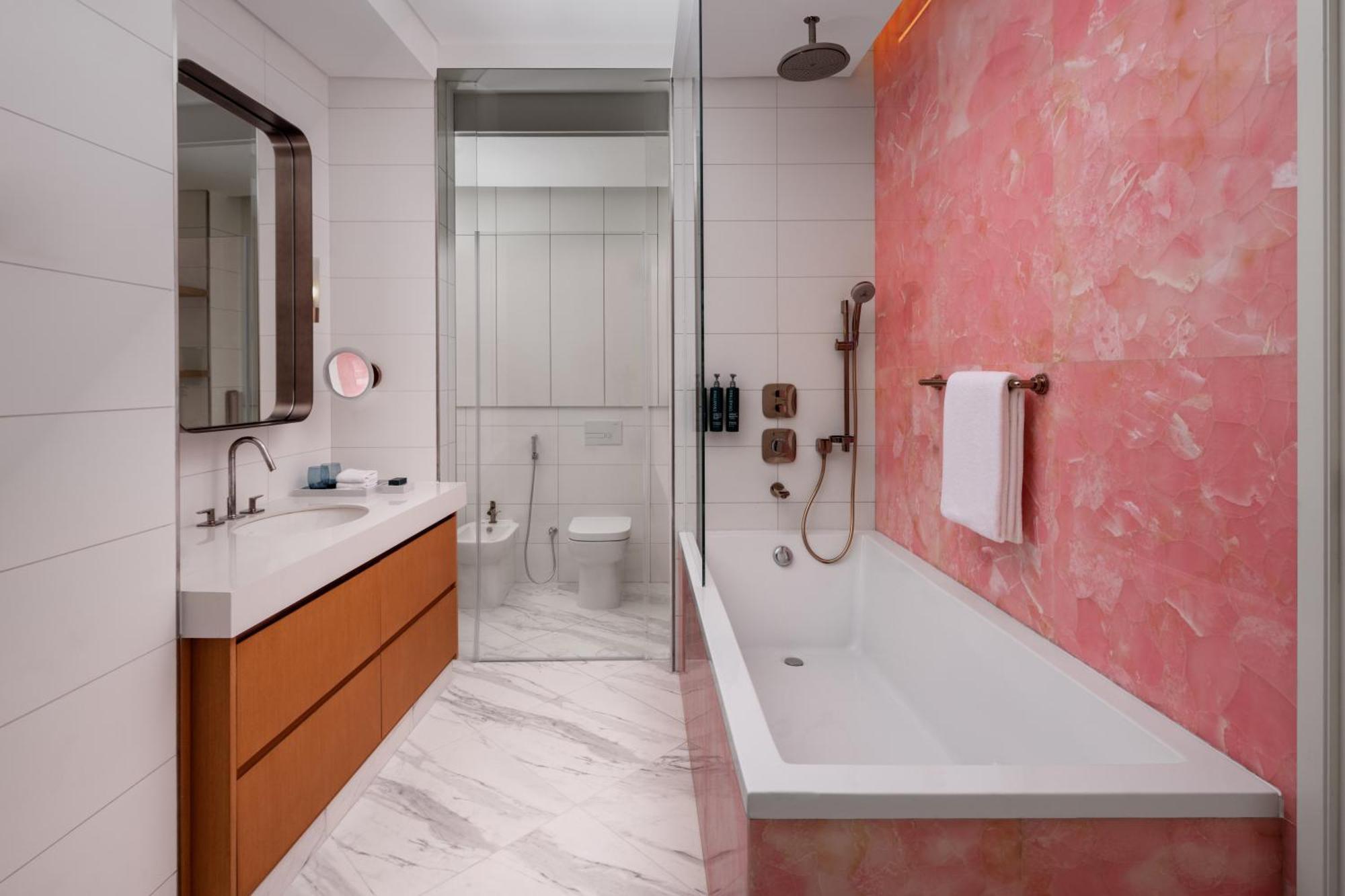Three-Bedroom Duplex Apartment with Creek View,1510128901:JPEG