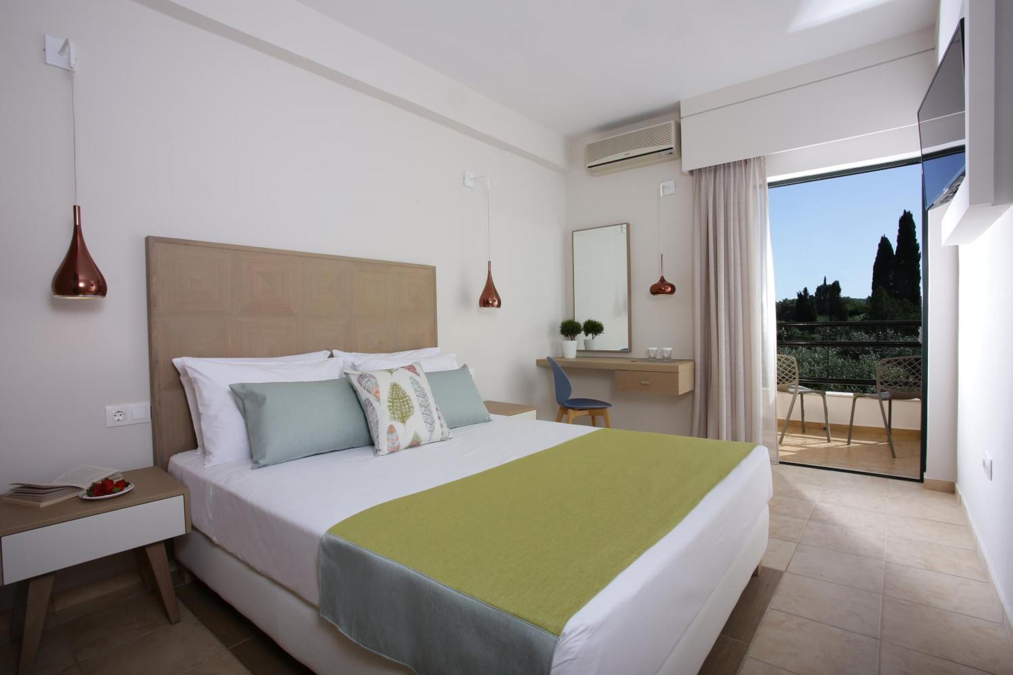 Superior Double or Twin Room Garden View