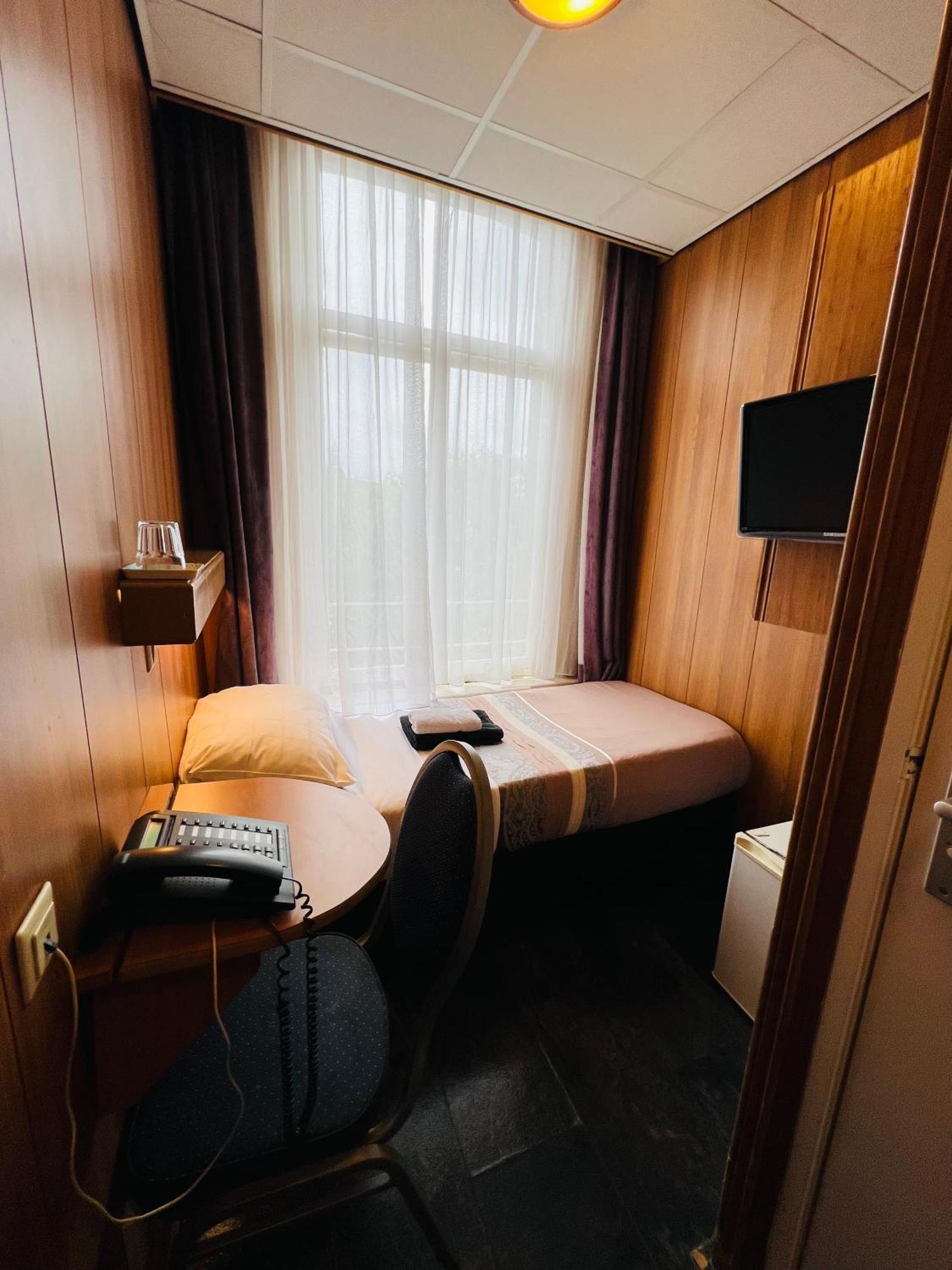 Budget Single Room