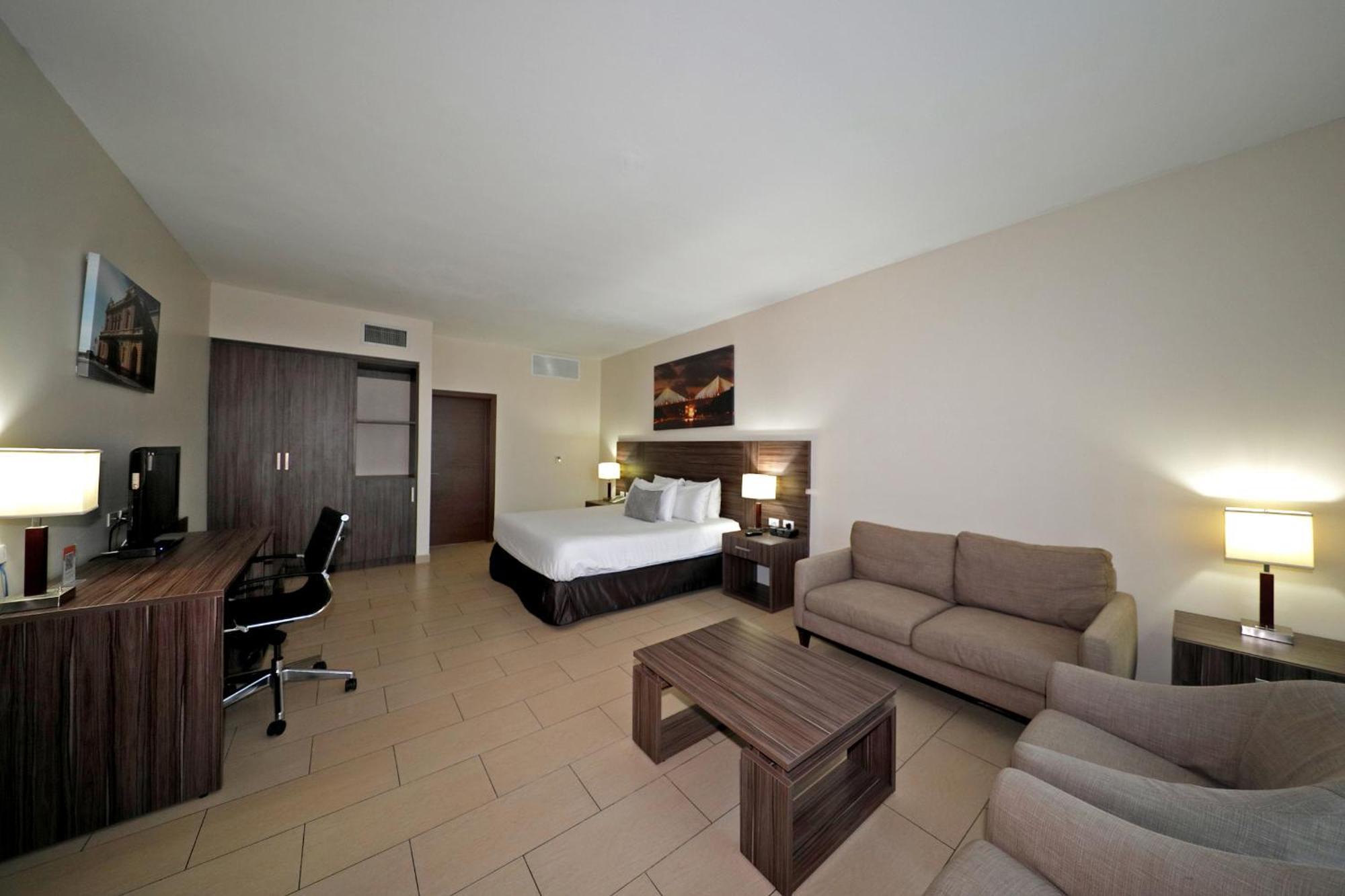 Executive Room Queen Bed