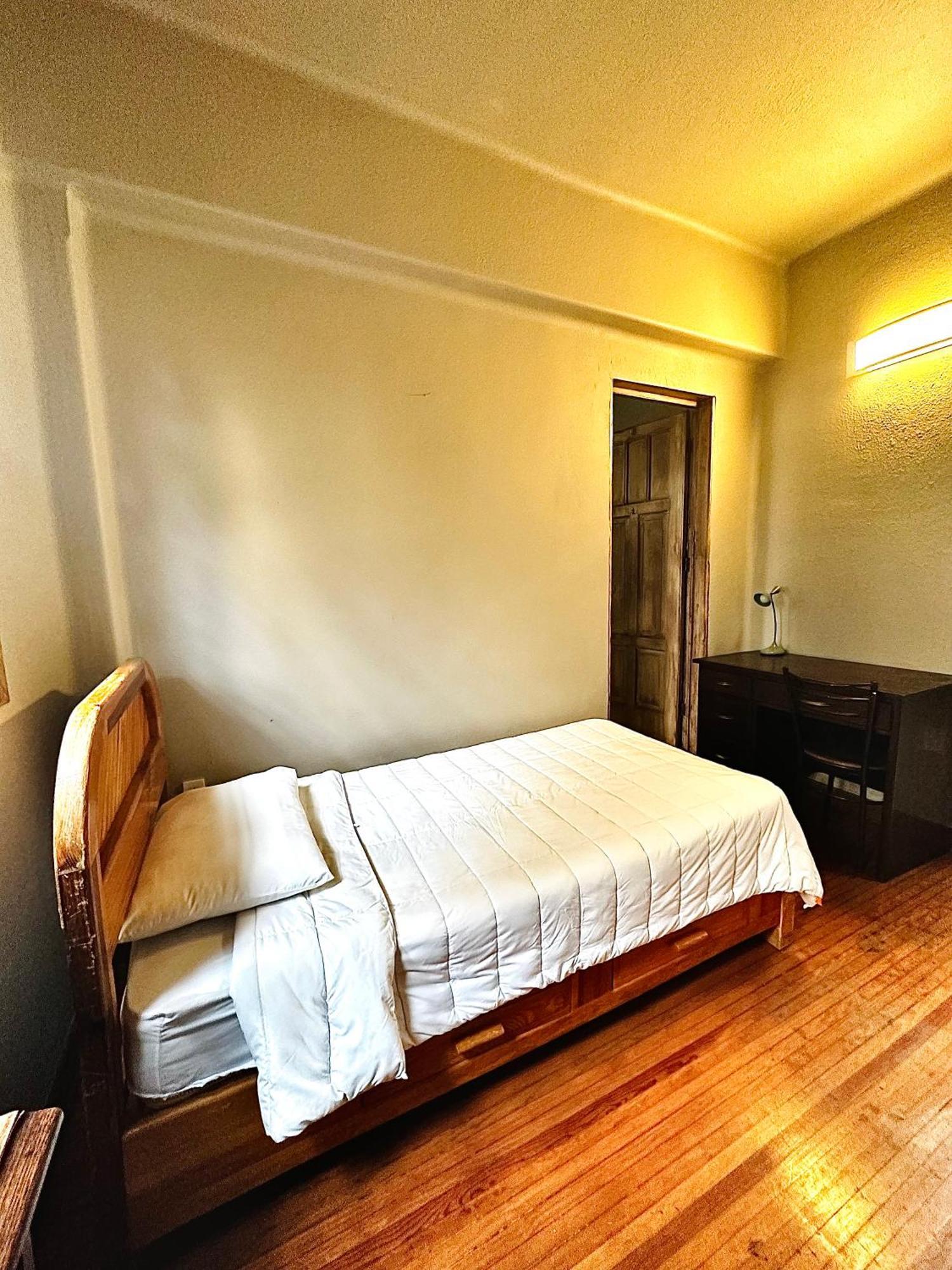 Double or Twin Room Private Bathroom