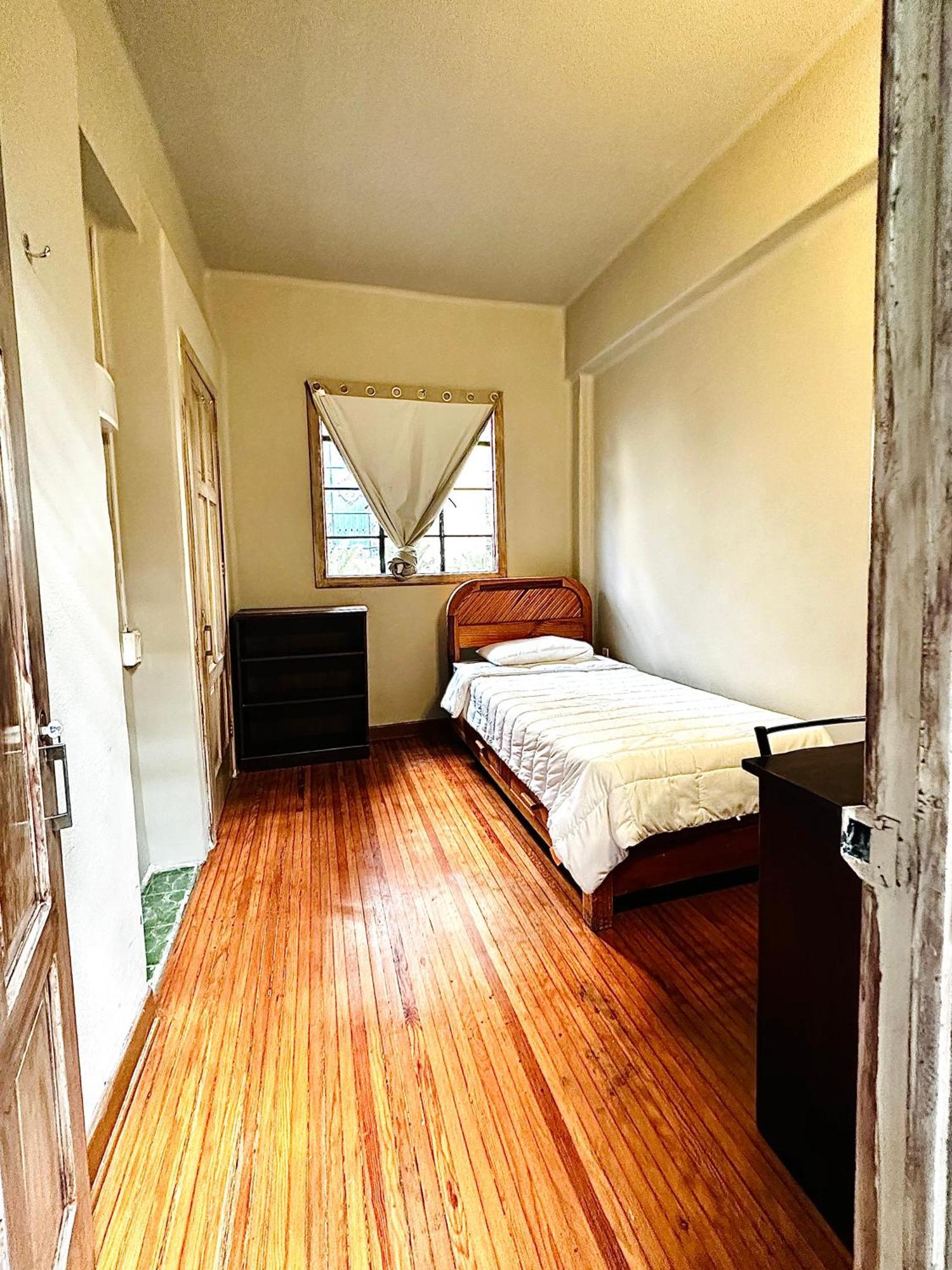 Double or Twin Room Private Bathroom