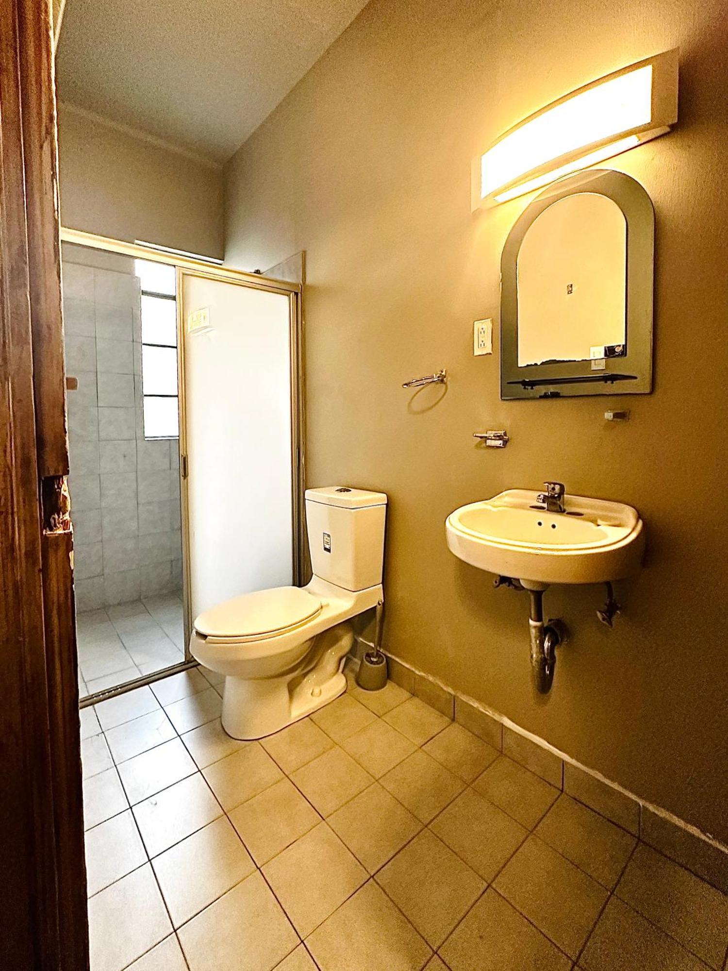Double or Twin Room Private Bathroom