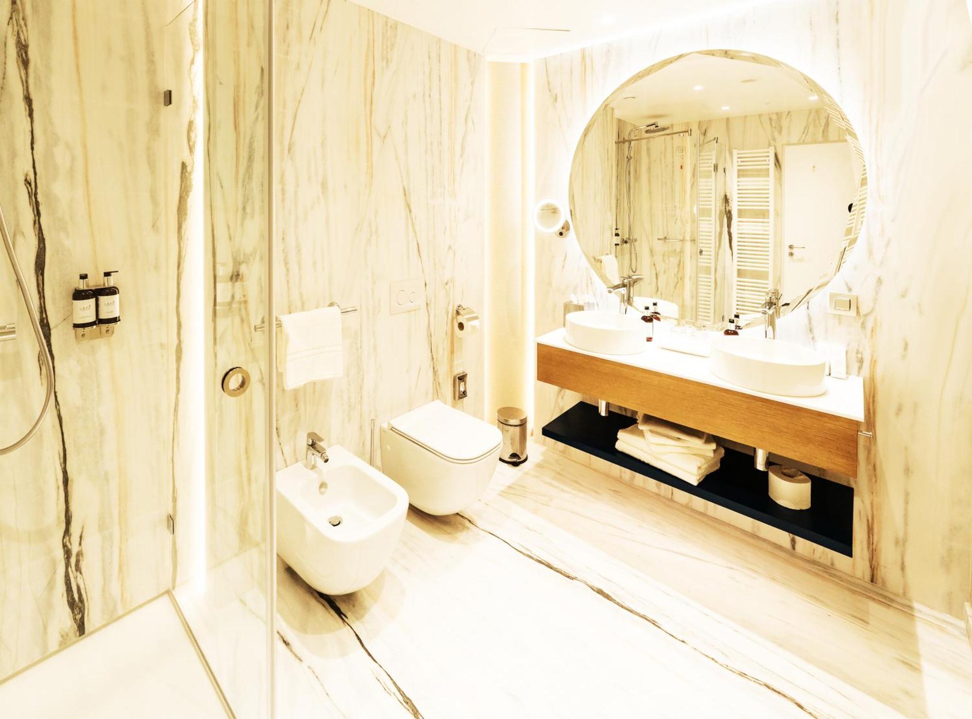 King Deluxe Room with Balcony