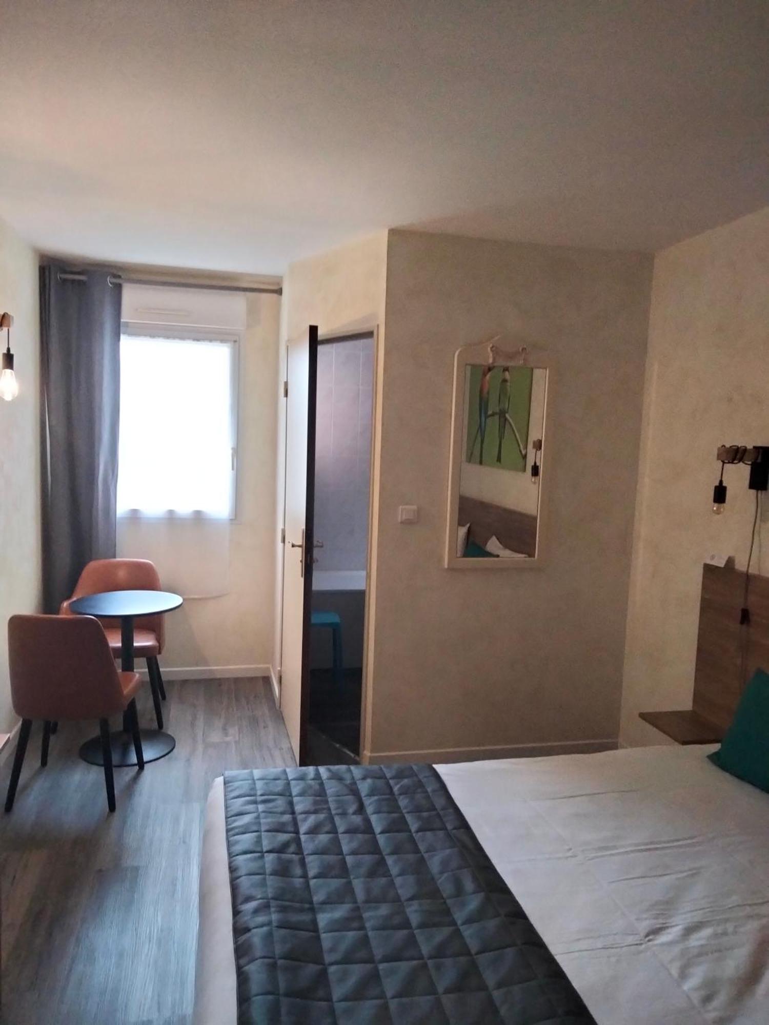 Double Room Shower