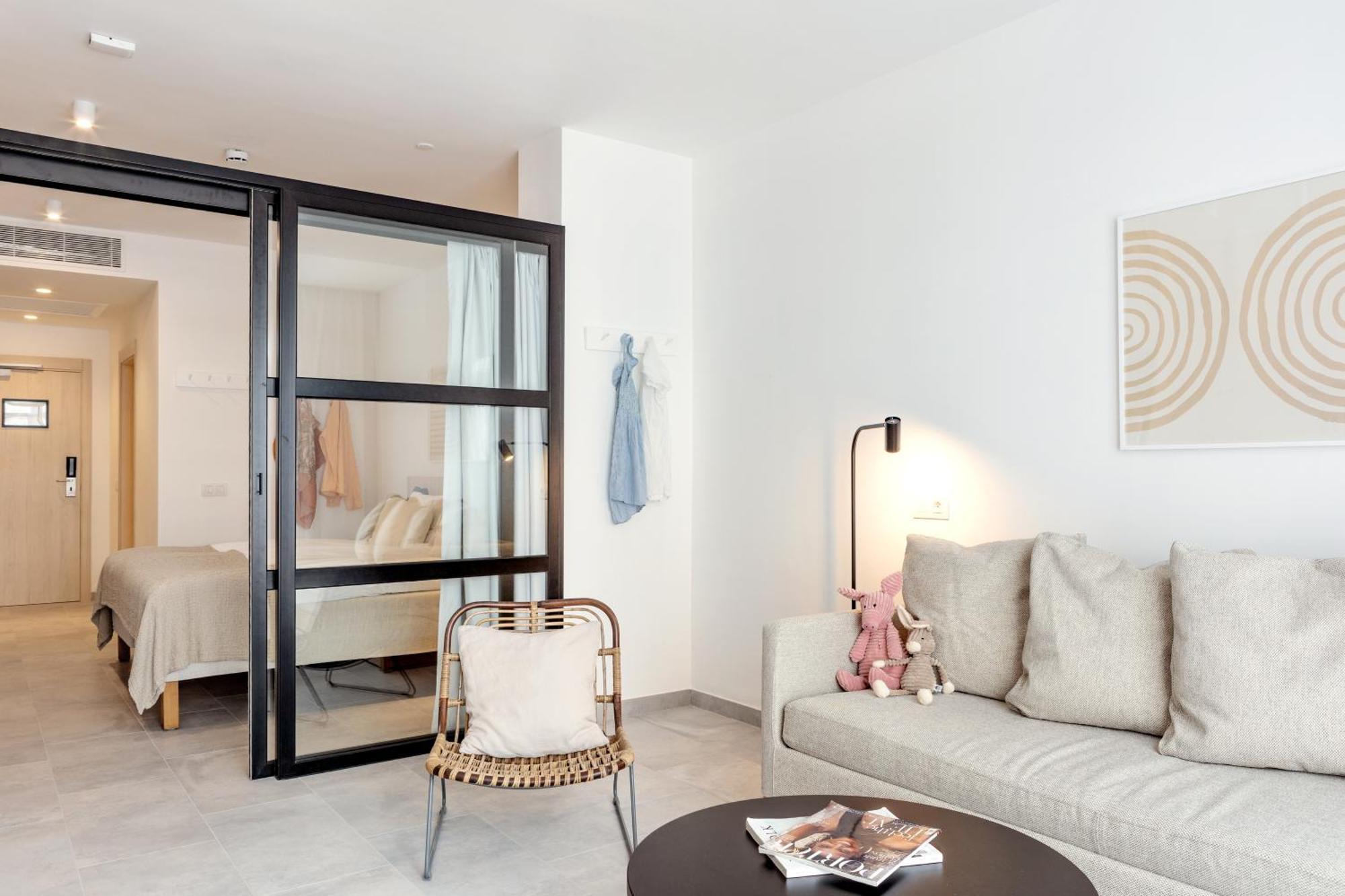 Studio mit Balkon