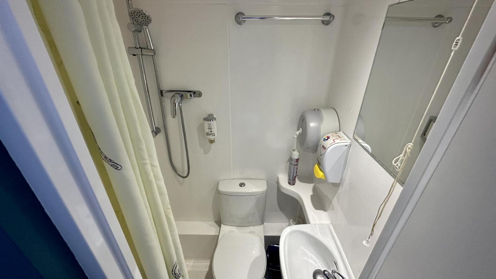 Quarto Twin com Casa de Banho Privativa