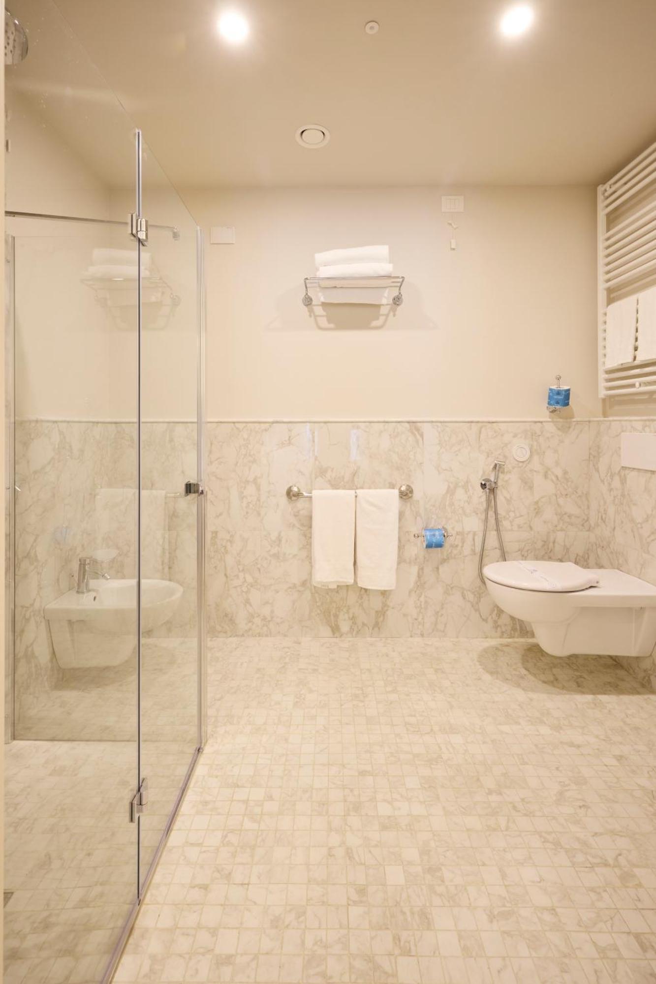Superior Double or Twin Room Dependence
