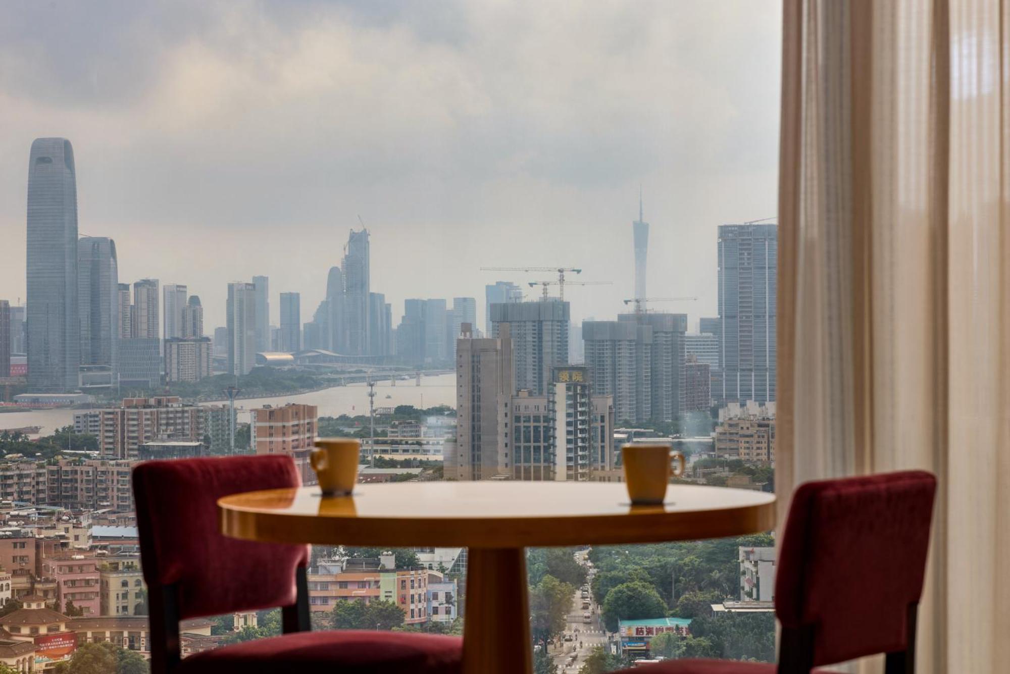 1 Bedroom Executive Suite, 1 King, City view
