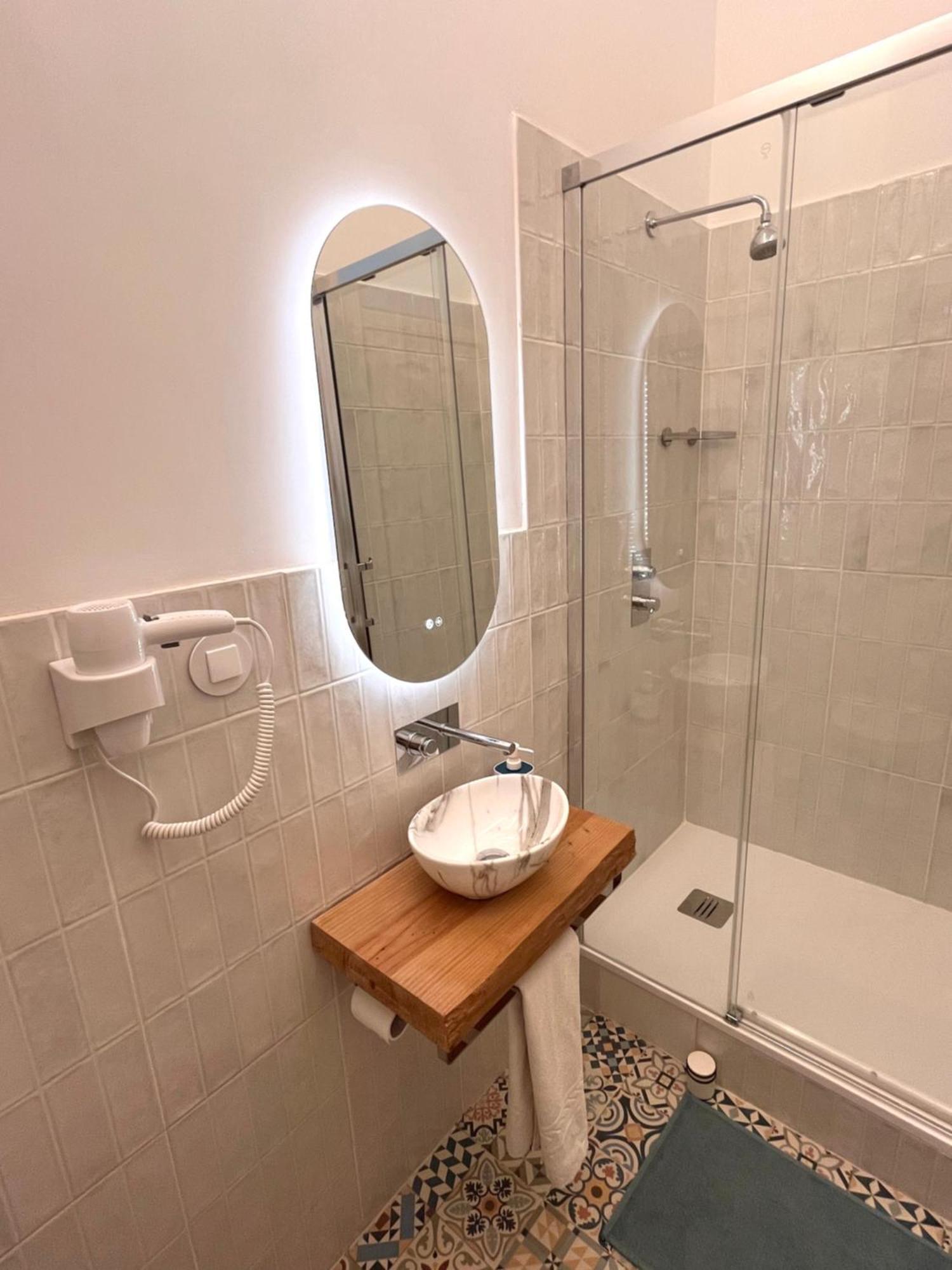 Quadruple Room Private Bathroom