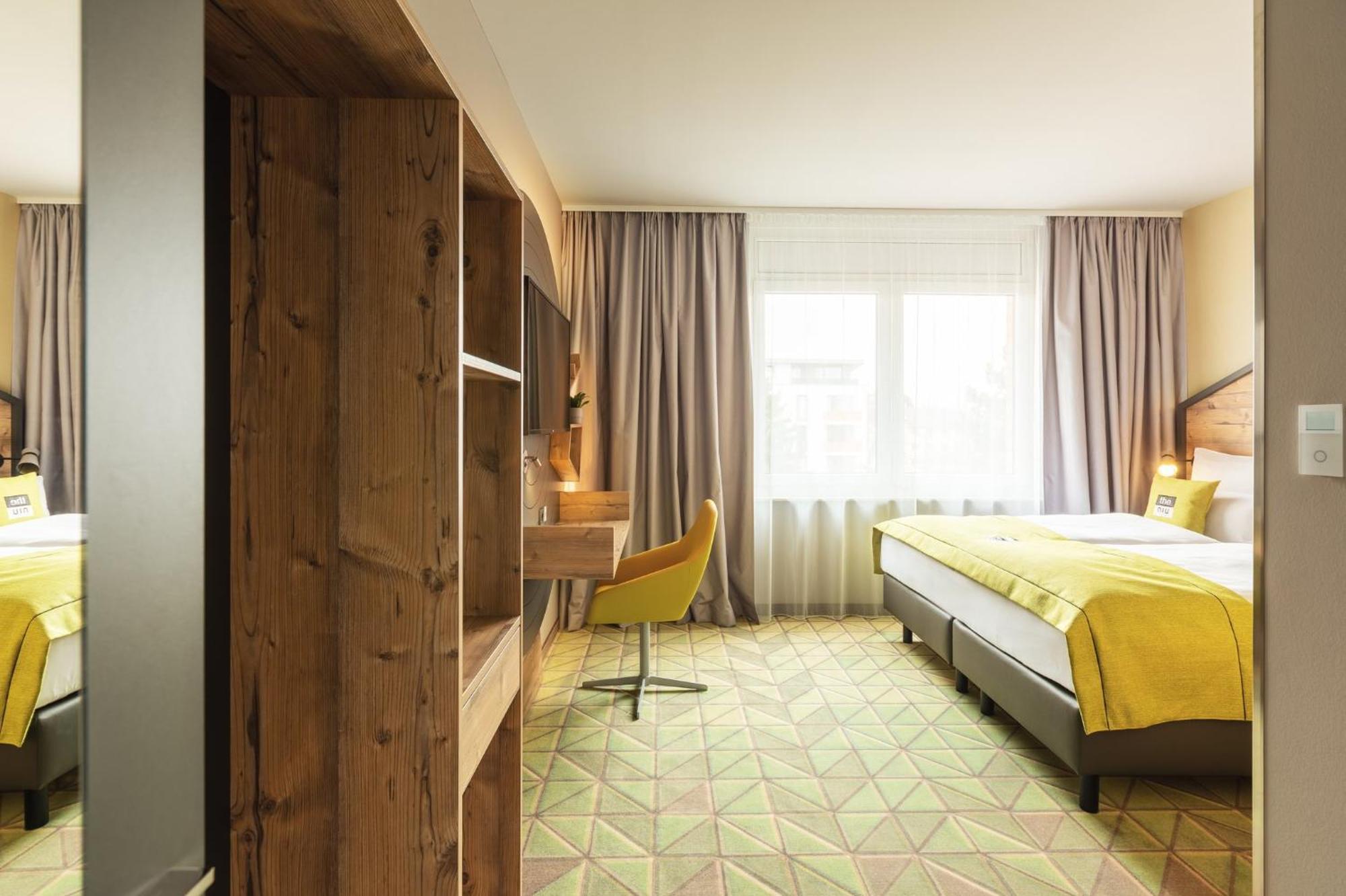 Premium Queen Room