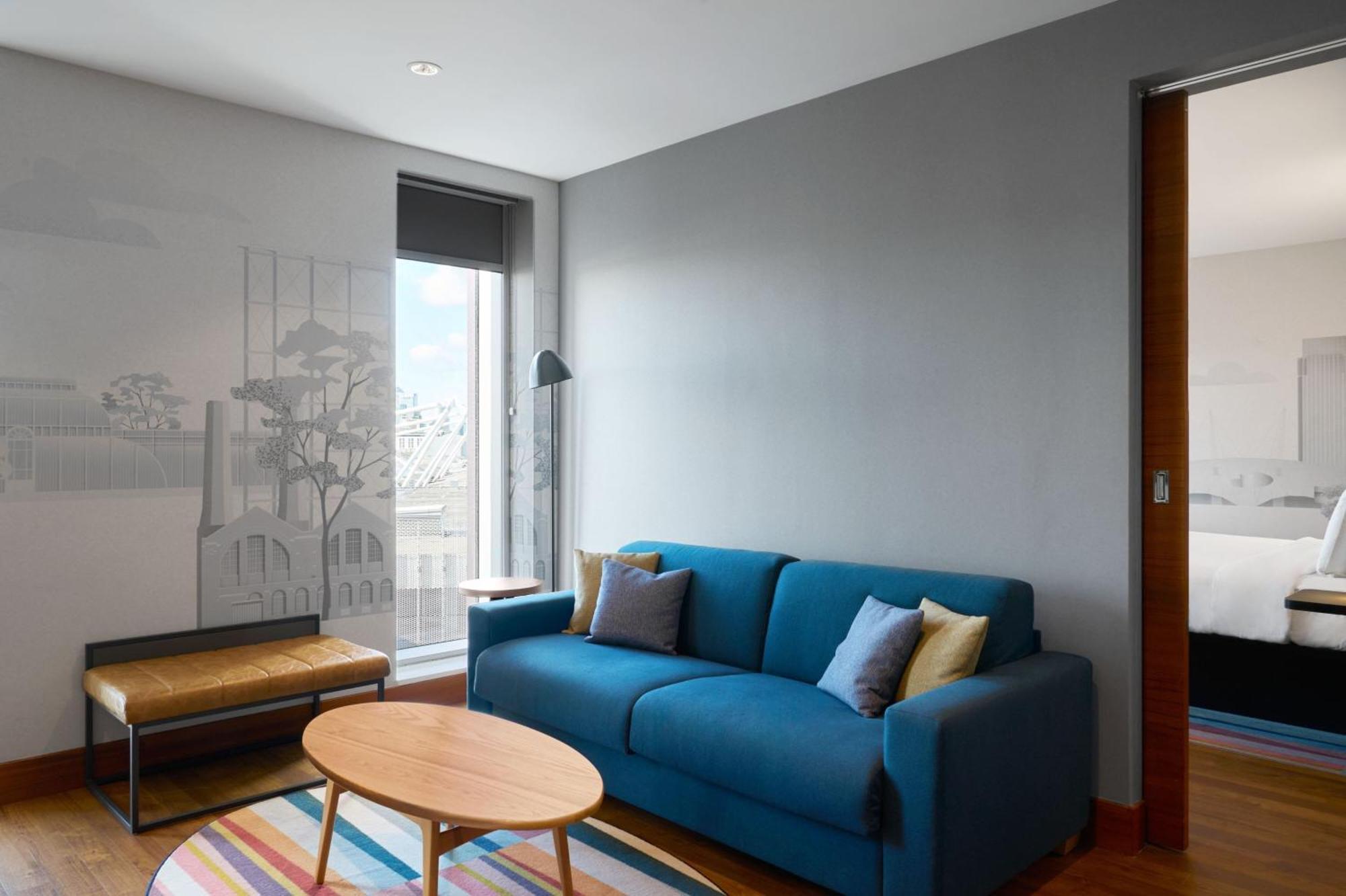 Savvy Suite 1 Bedroom Executive Suite 1 King & Sofa Bed