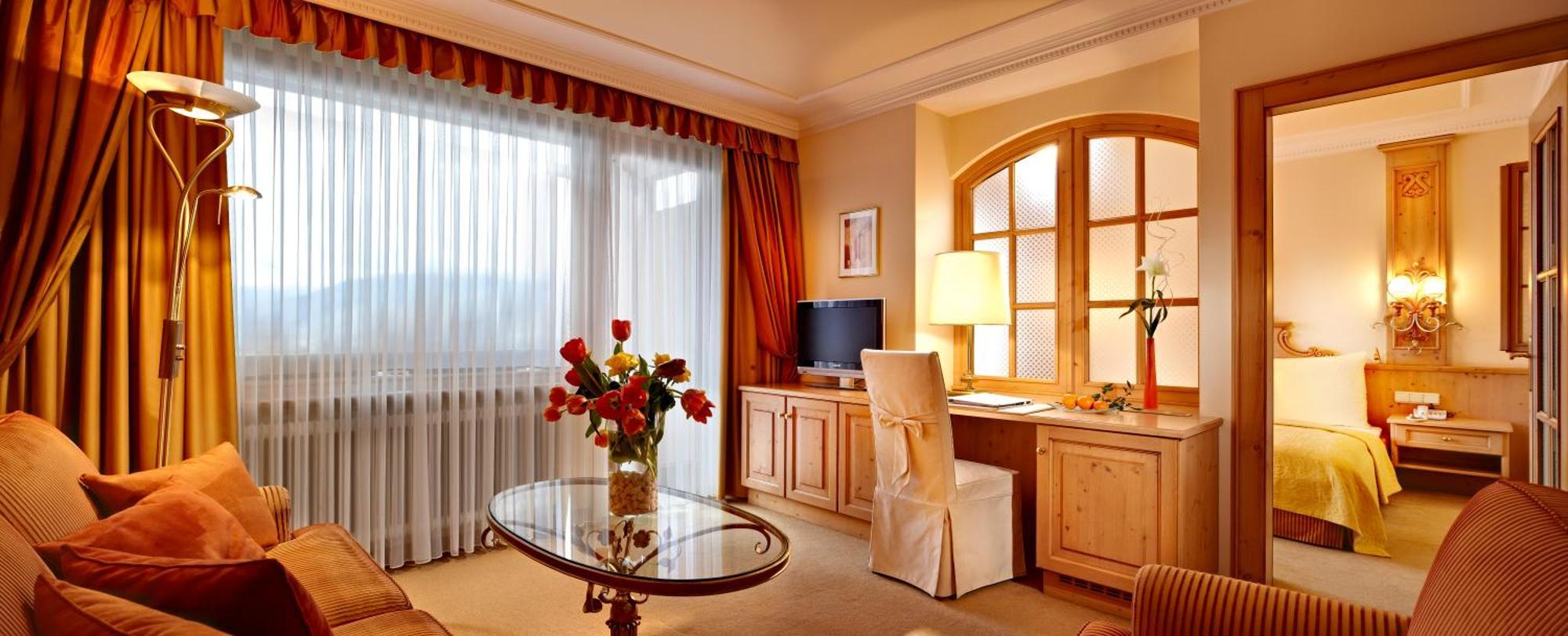 Deluxe Family Room