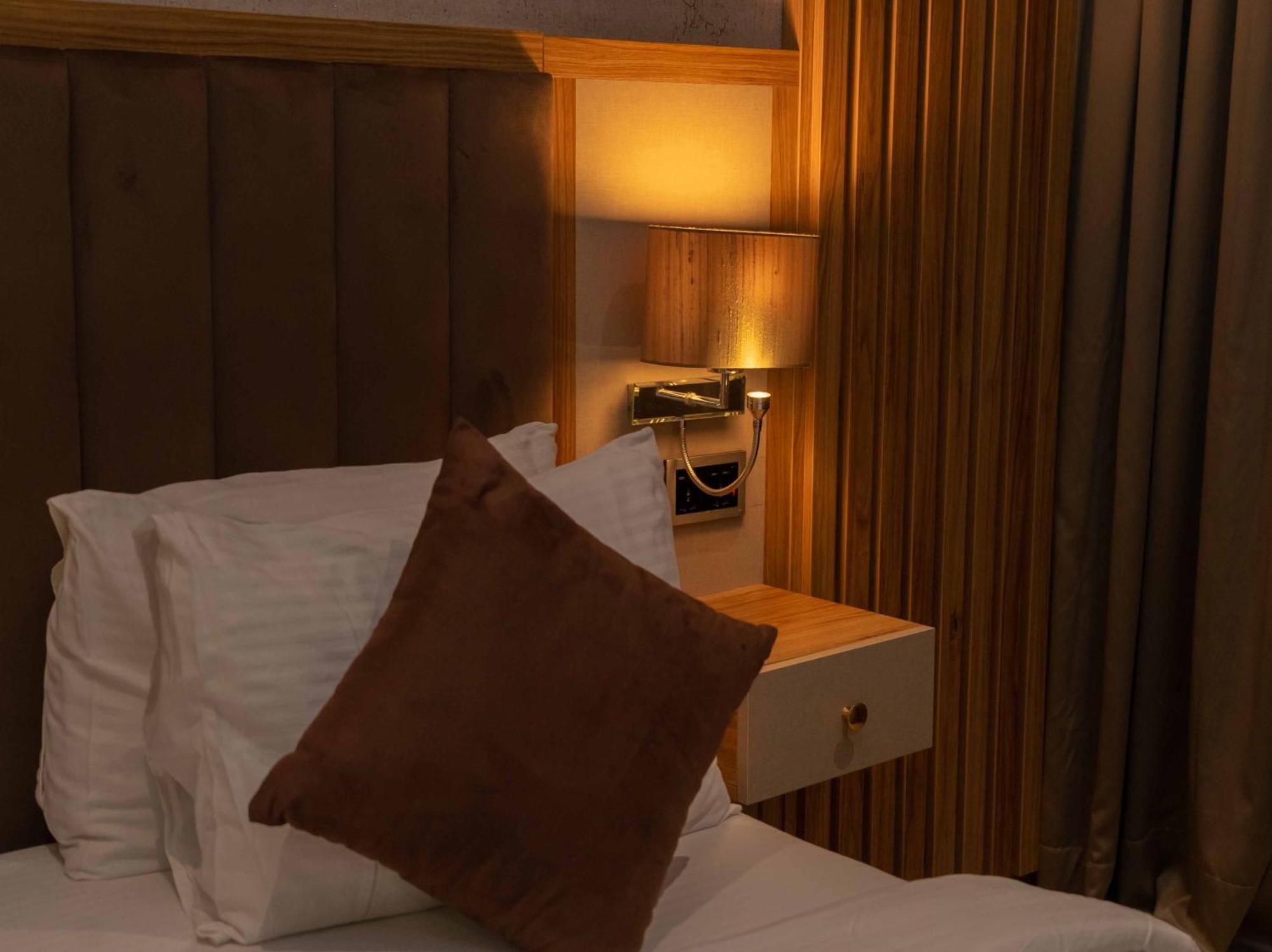 Standard Suite