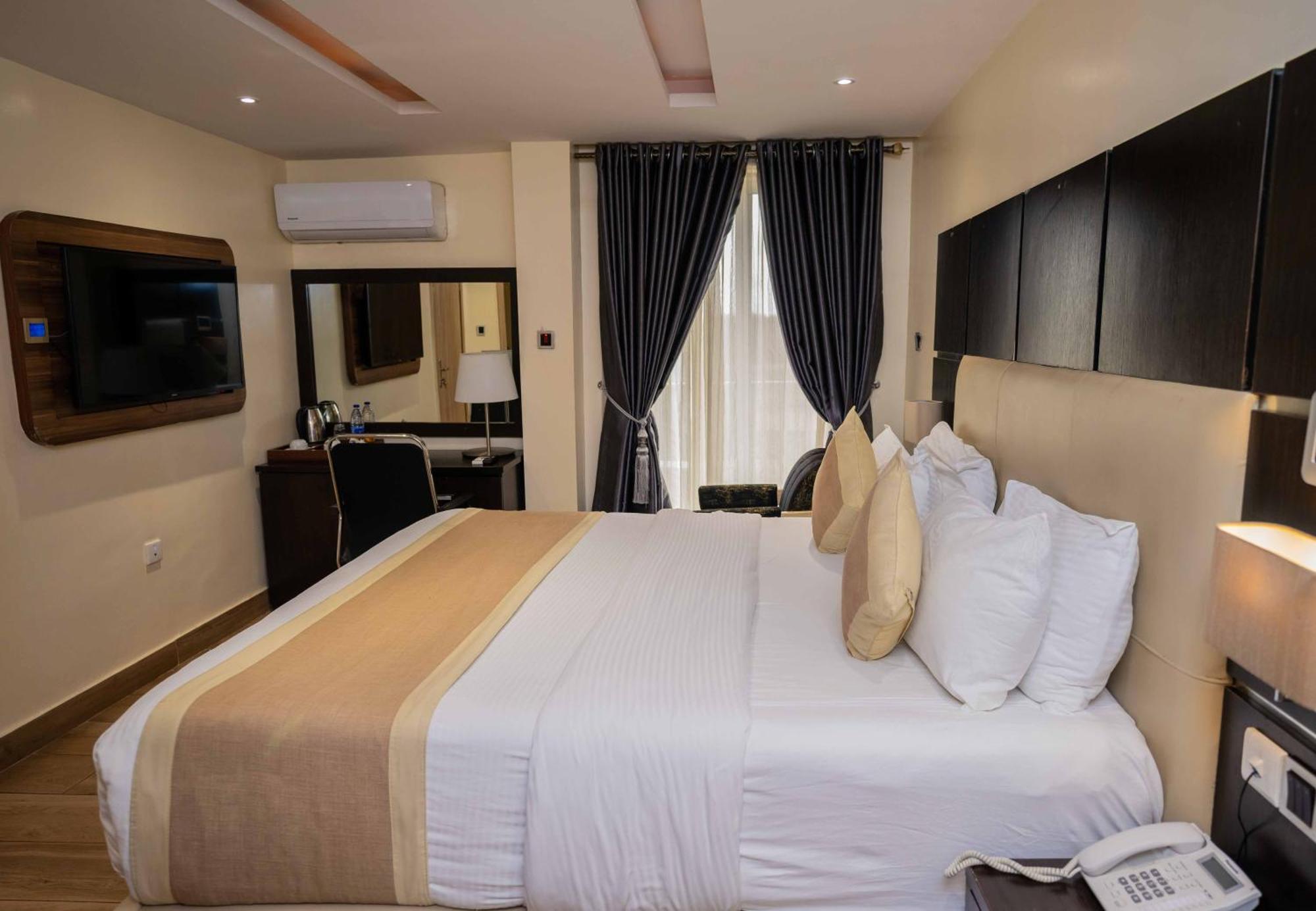Standard Suite