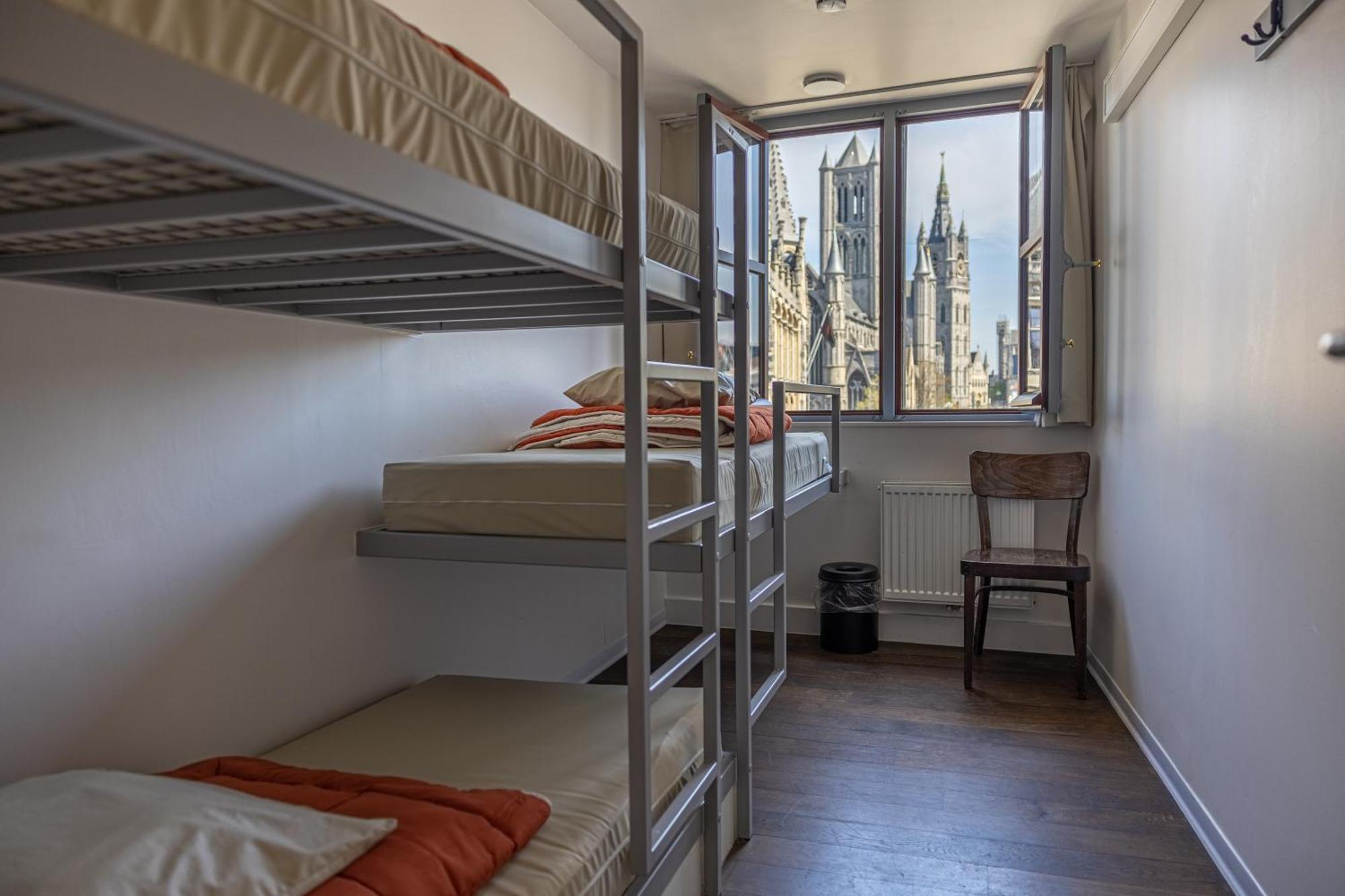 Small 3 bed Private Room View